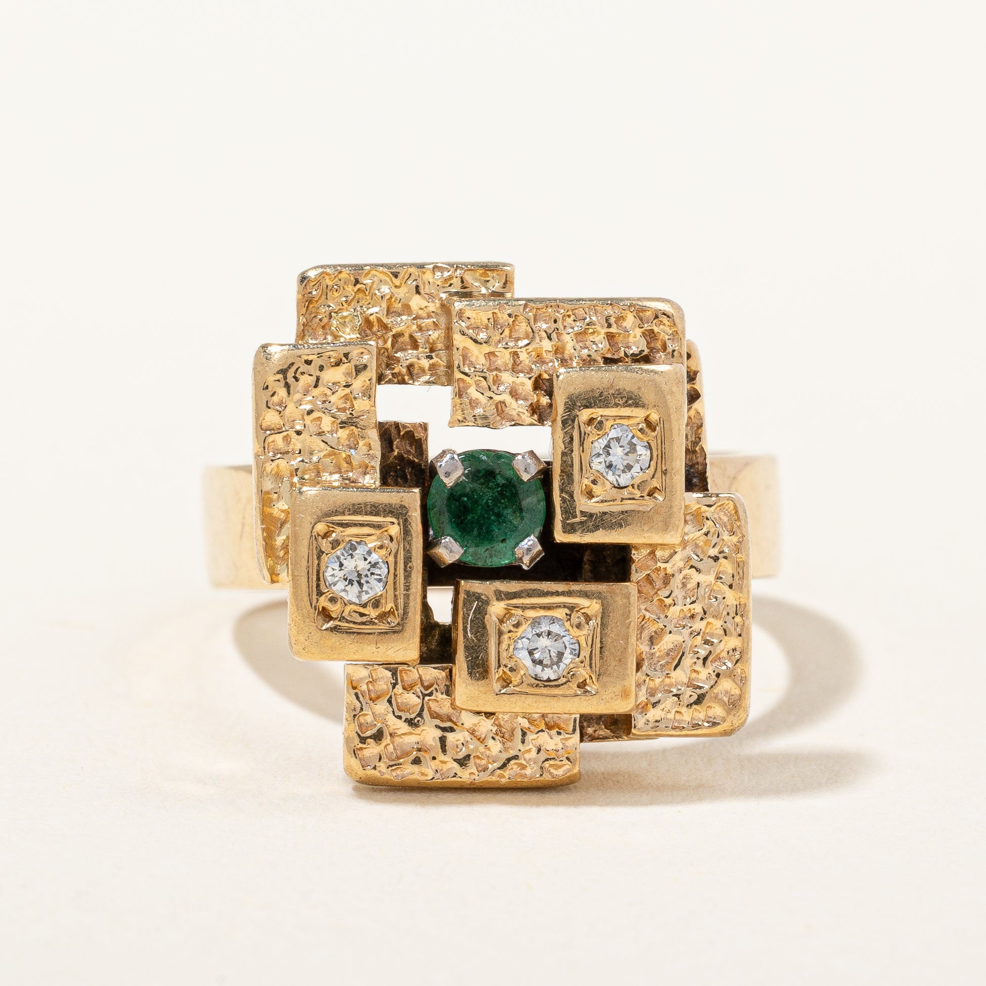 Vintage 1970s Emerald Cocktail Ring | 0.09 ct, SZ 5.5 |