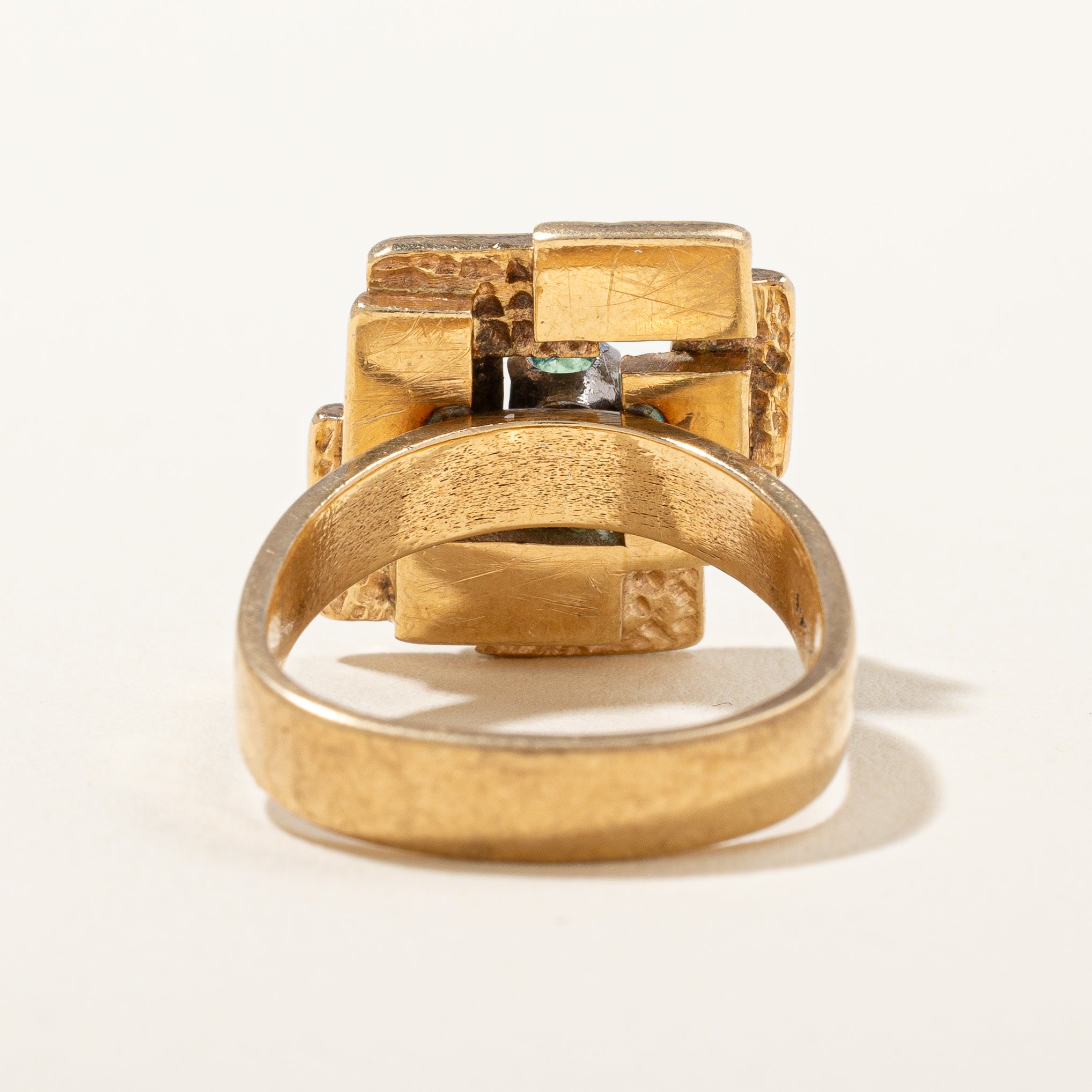 Vintage 1970s Emerald Cocktail Ring | 0.09 ct, SZ 5.5 |