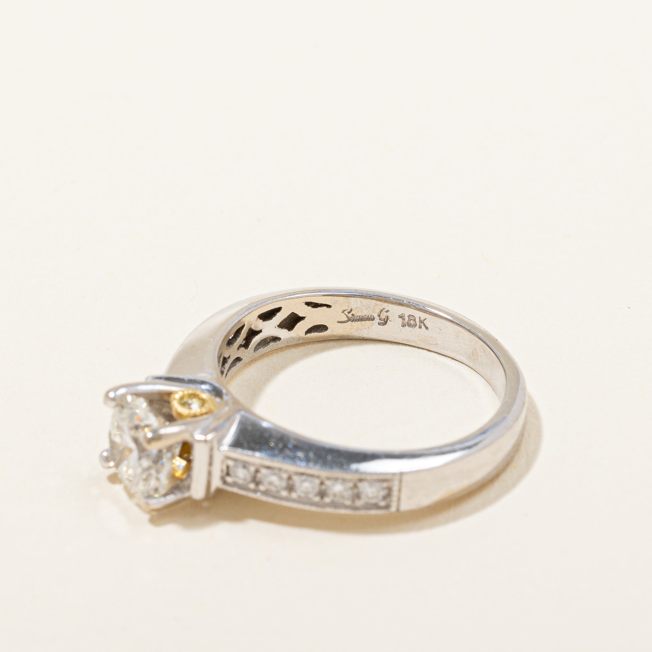 'Simon G' EGL Round Brilliant Diamond Engagement Ring | 0.91ctw VS2 G | SZ 4.5