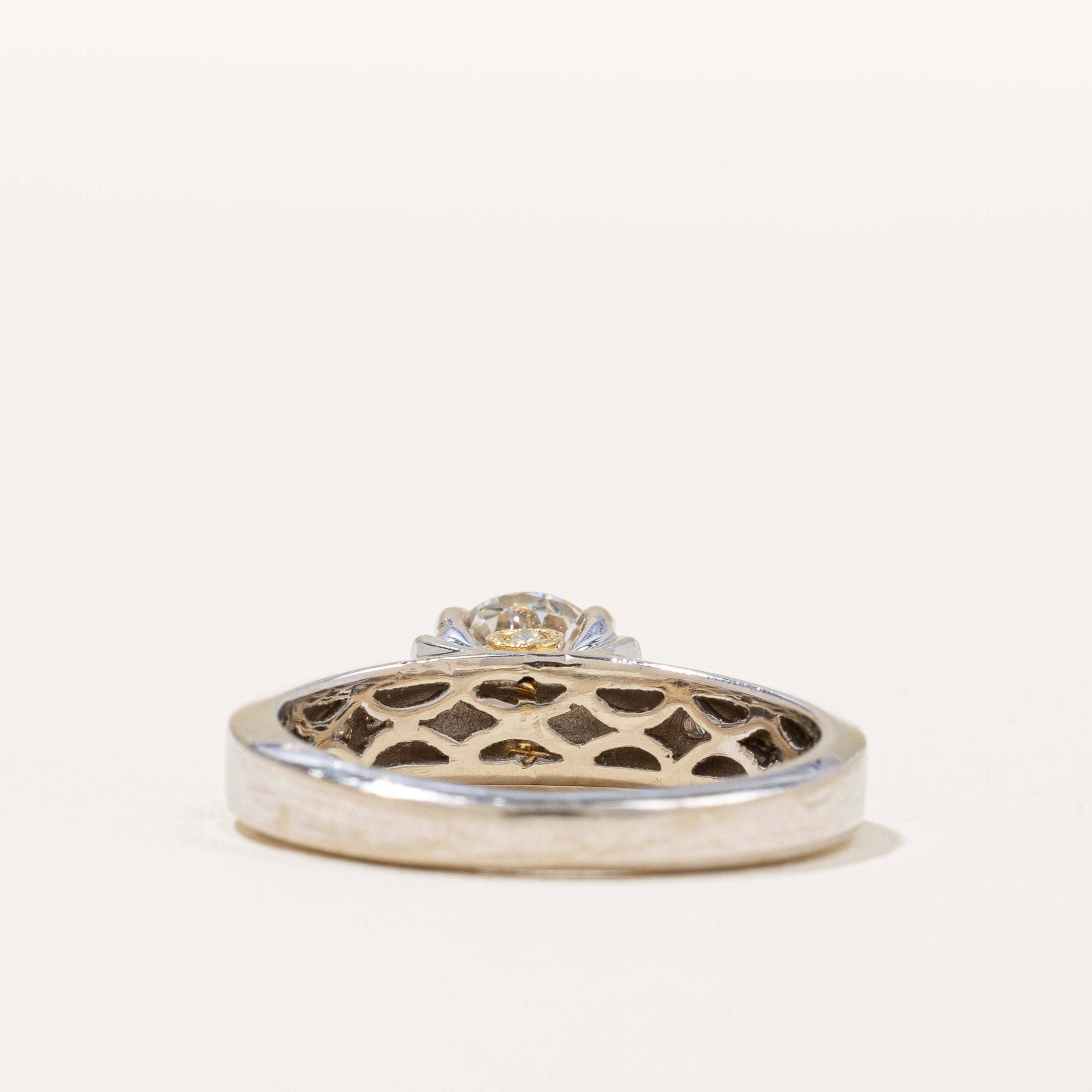 'Simon G' EGL Round Brilliant Diamond Engagement Ring | 0.91ctw VS2 G | SZ 4.5