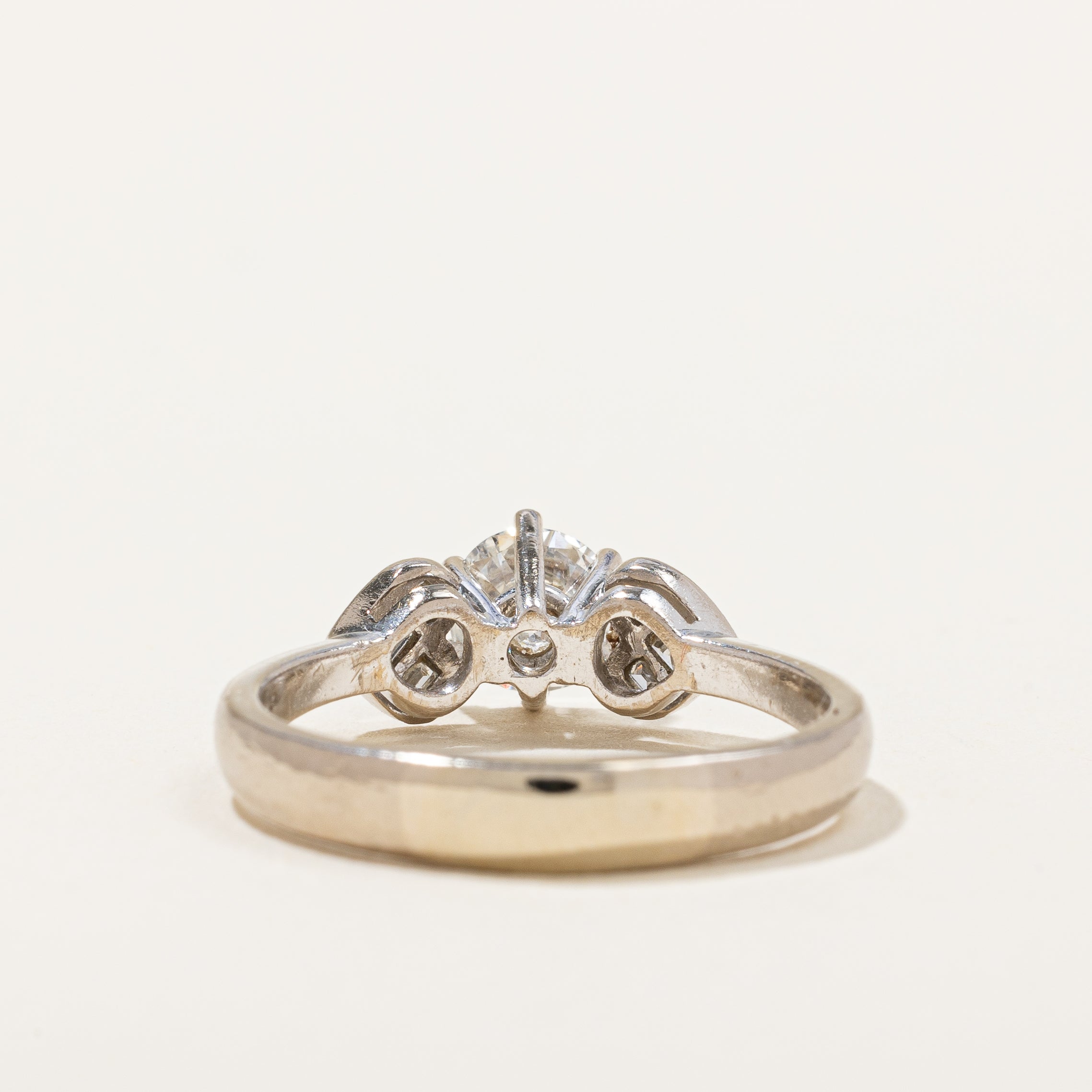 18K Heart Accented Diamond Engagement Ring | 1.00ctw I1, H | SZ 7 |