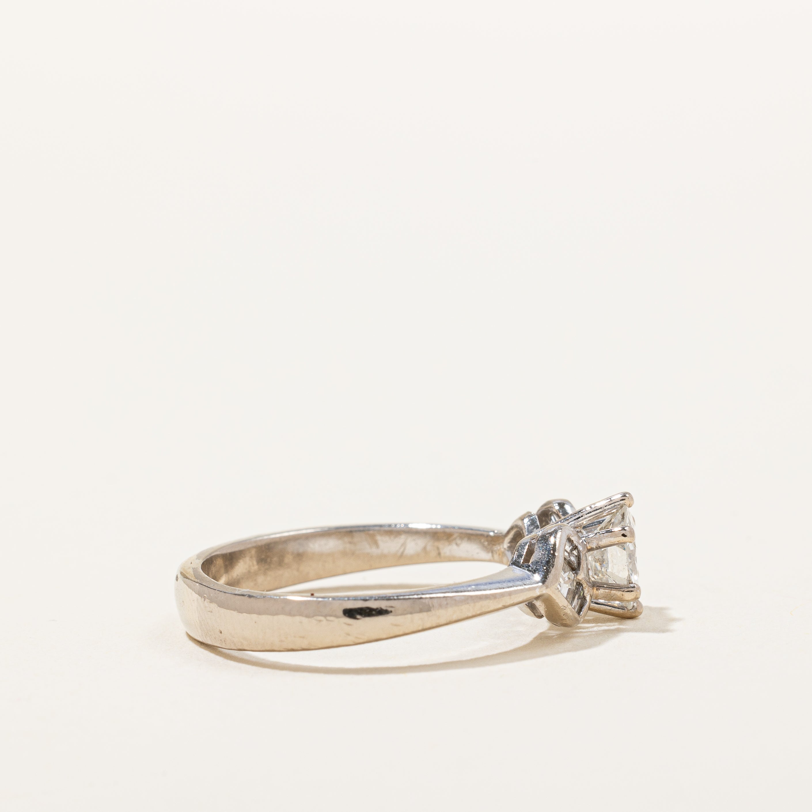 18K Heart Accented Diamond Engagement Ring | 1.00ctw I1, H | SZ 7 |
