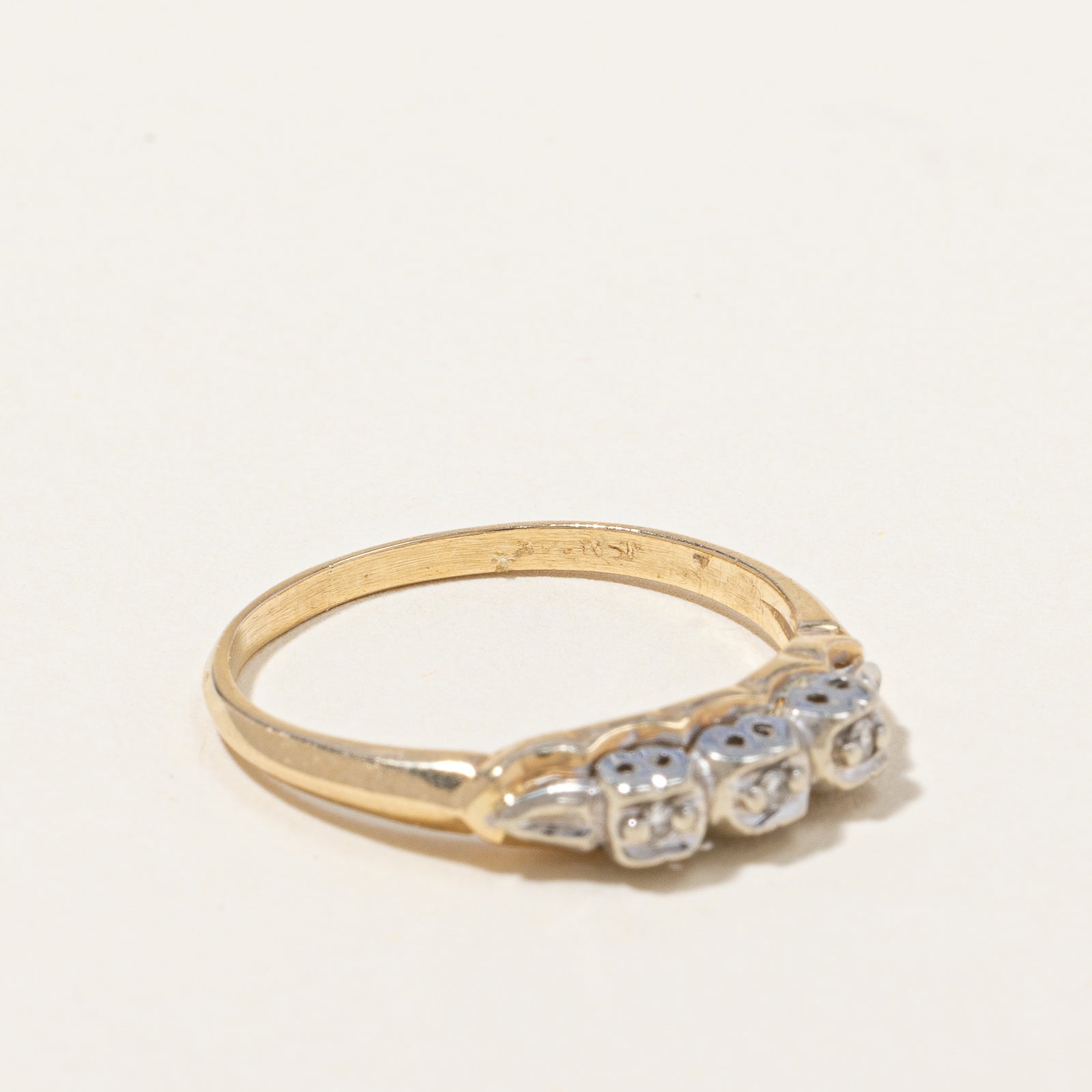 Retro Three Stone Ring | 0.03 ctw, SZ 7.5 |