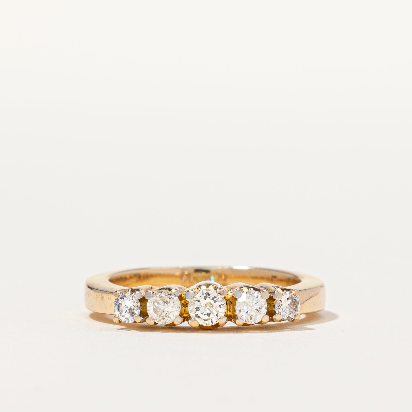 Bague cinq diamants | 0,40 ct au total, taille 5,75 |