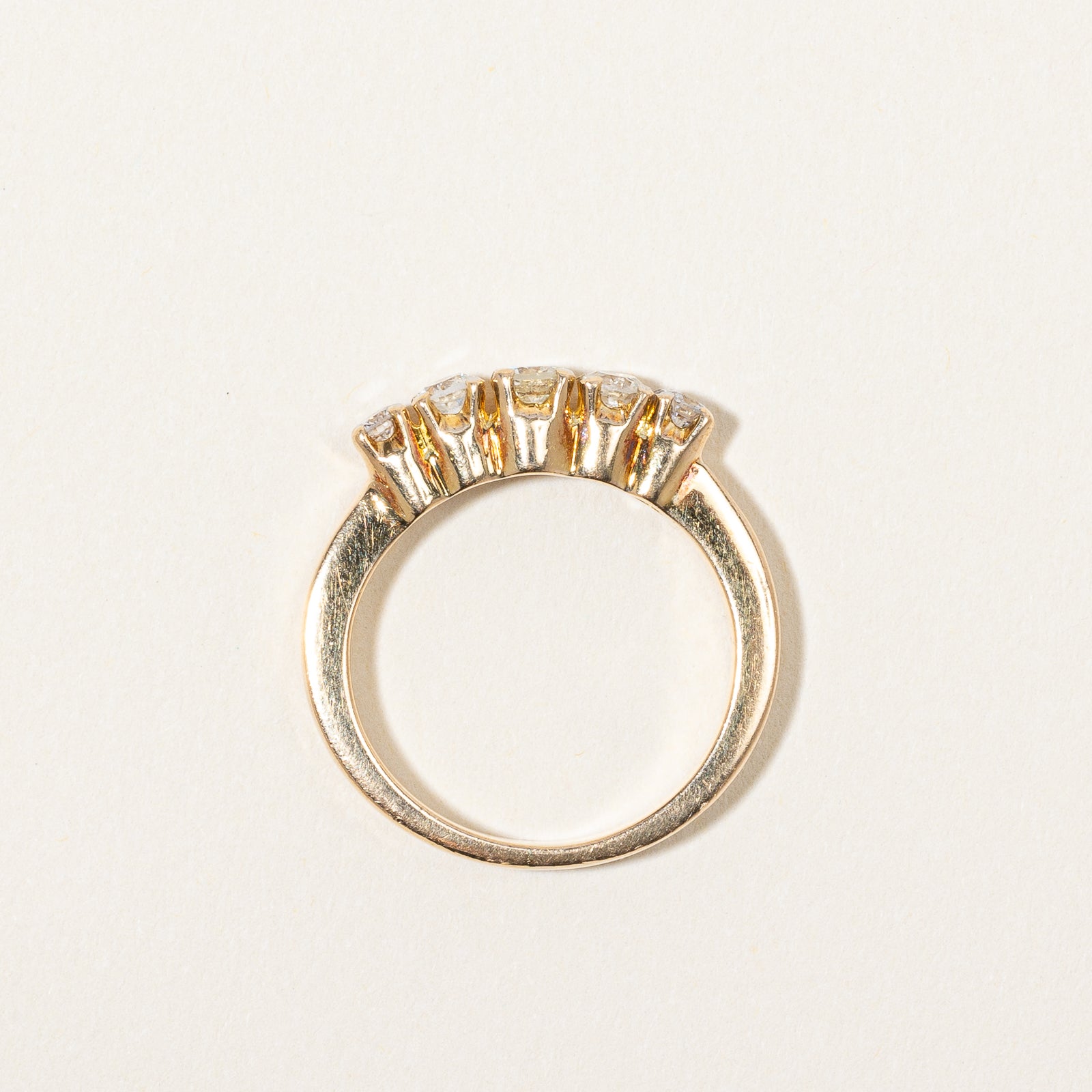 Bague cinq diamants | 0,40 ct au total, taille 5,75 |