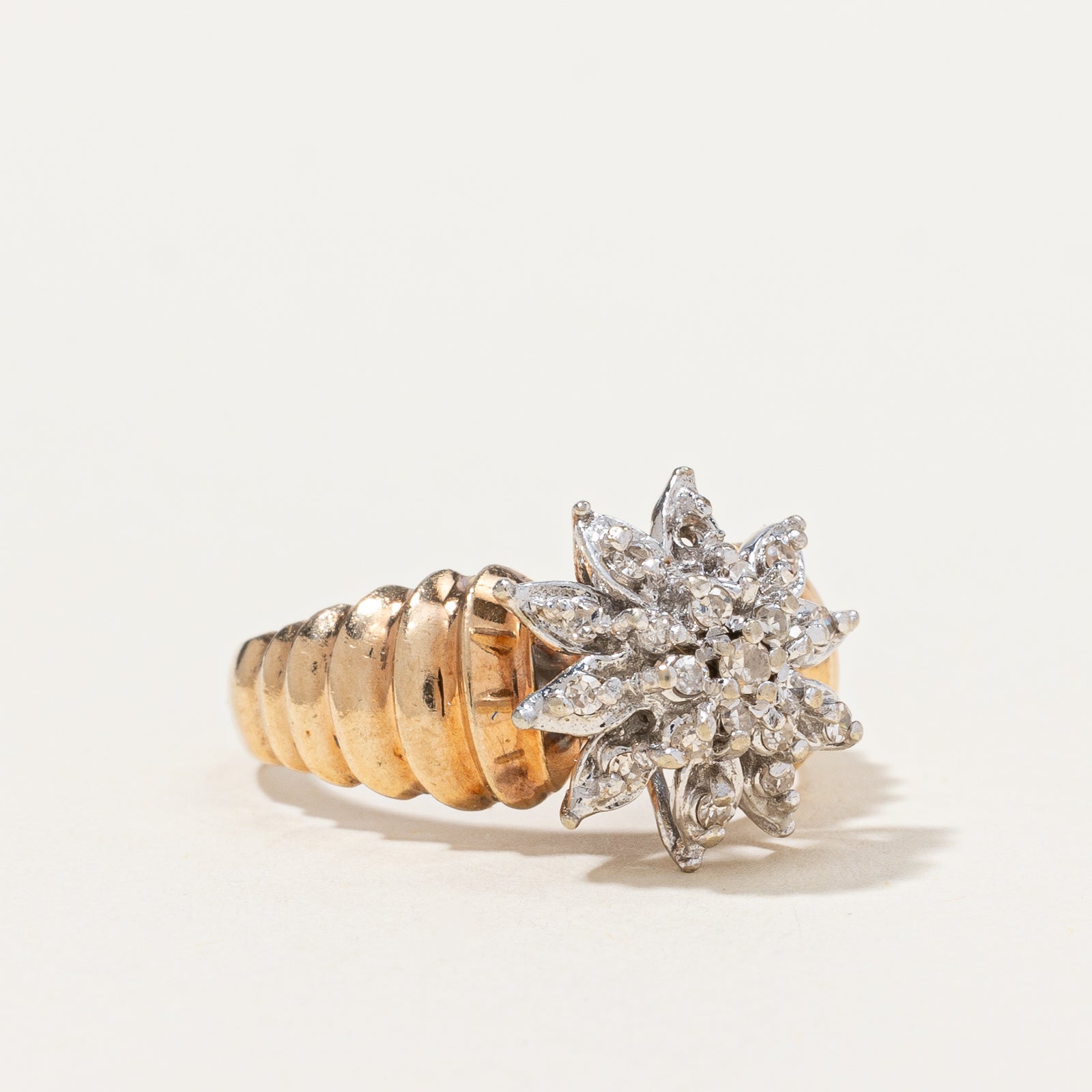 Vintage Floral Design Diamond Cluster Ring | 0.20 ctw |SZ 6 |