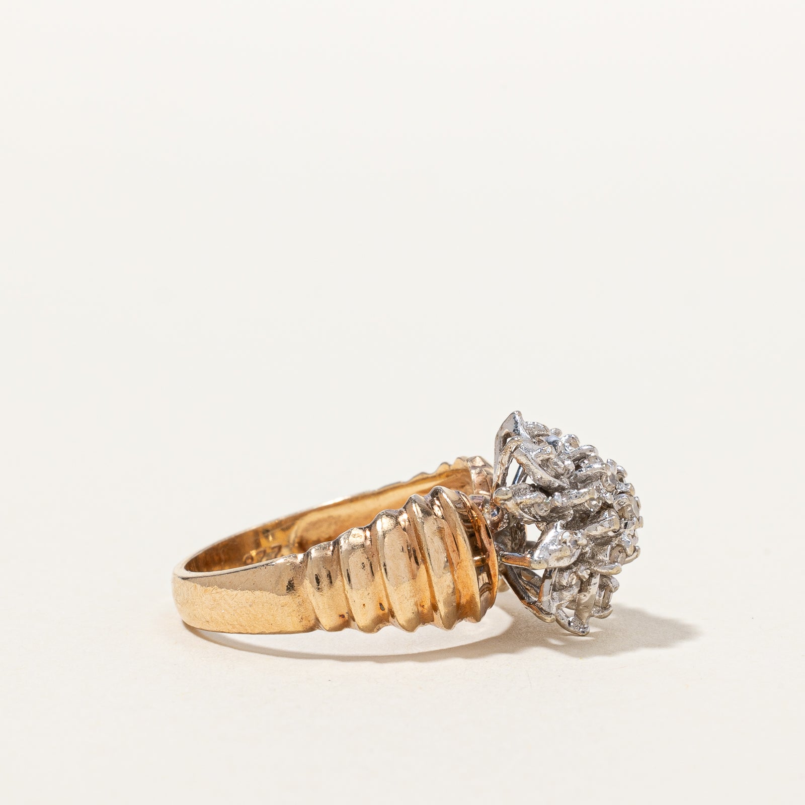 Vintage Floral Design Diamond Cluster Ring | 0.20 ctw |SZ 6 |