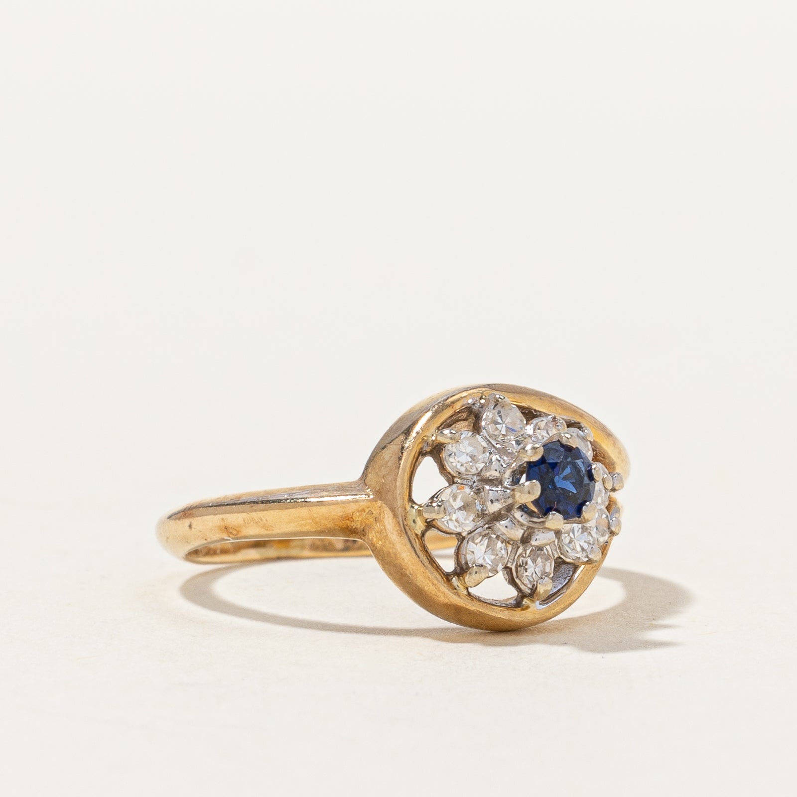 Cluster Diamond & Sapphire Ring | 0.27 ctw, SZ 4.5 |