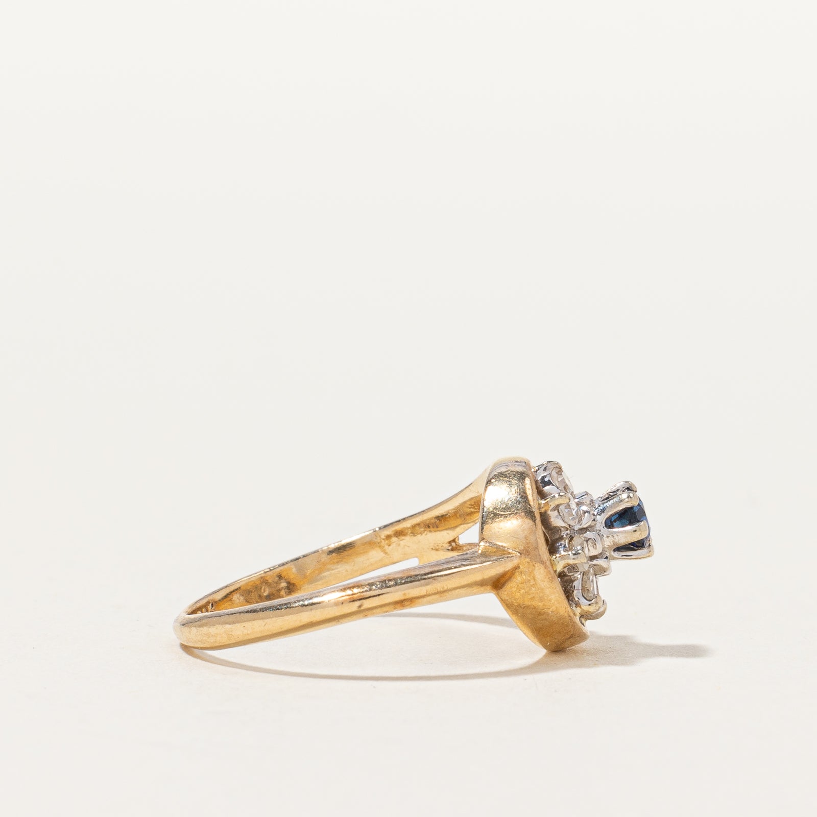 Cluster Diamond & Sapphire Ring | 0.27 ctw, SZ 4.5 |