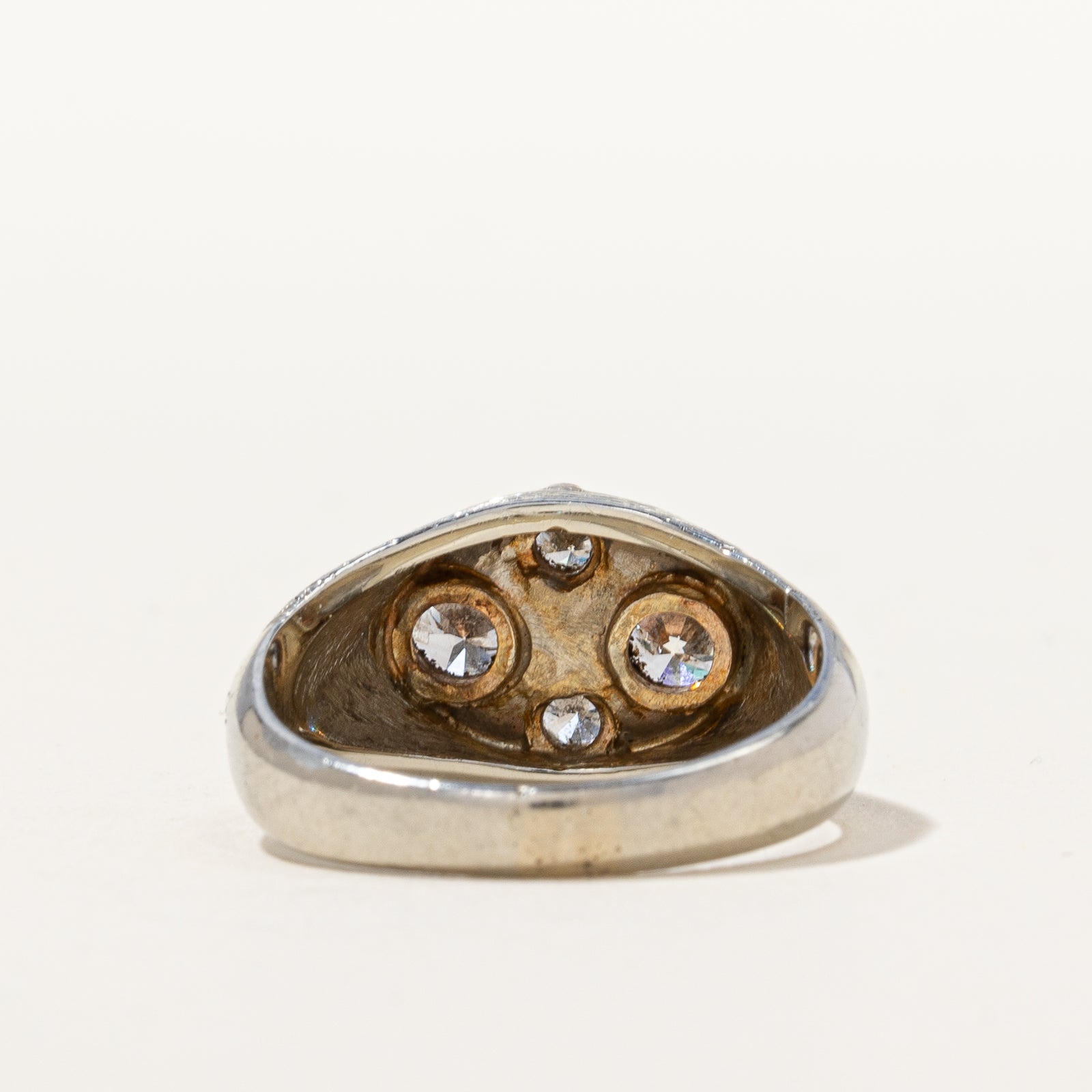 Bague texturée à quatre diamants | 1,06 ct au total | Taille 7,75 |