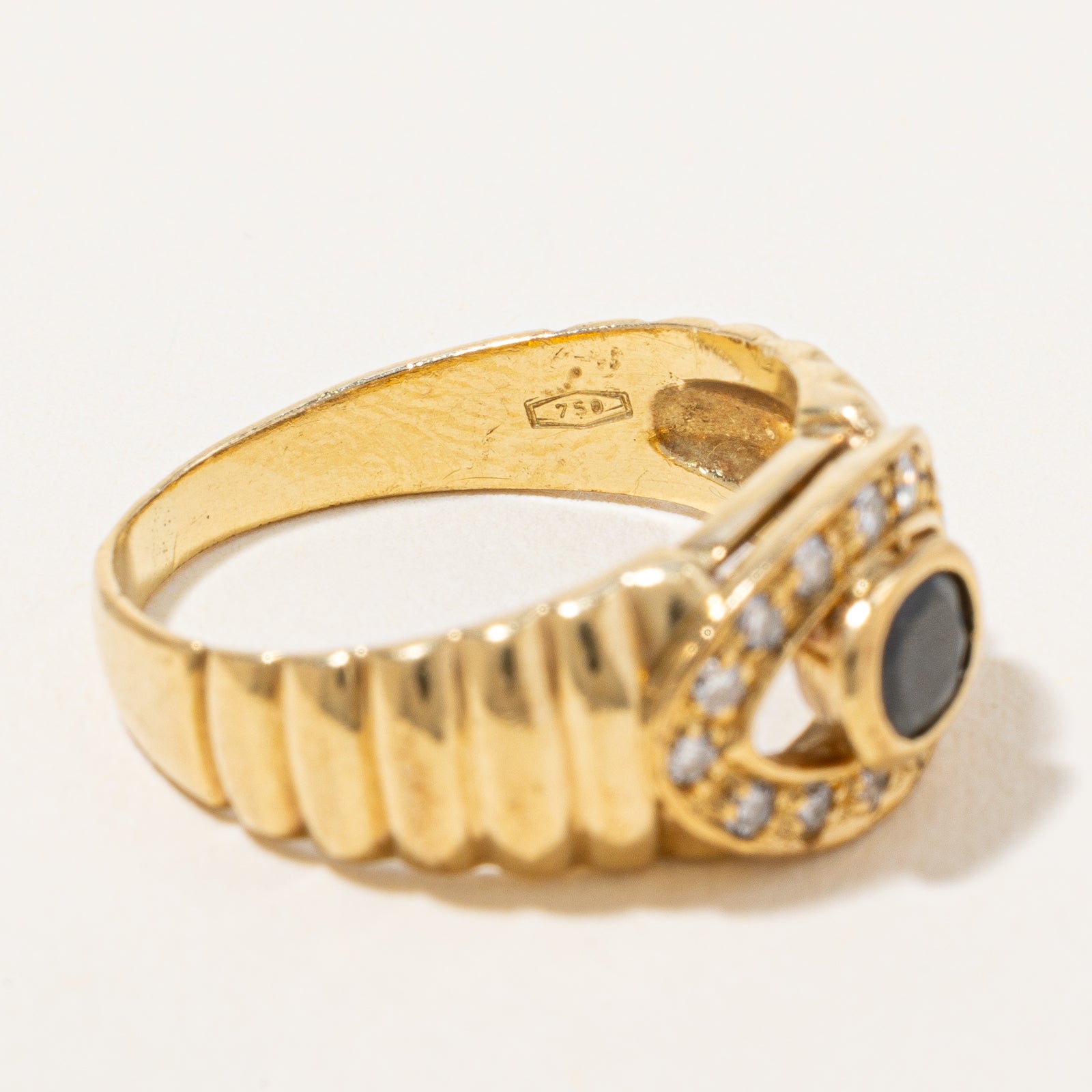Bague saphir et diamants sertis clos texturés | 0,28 ct, taille 5,75 |