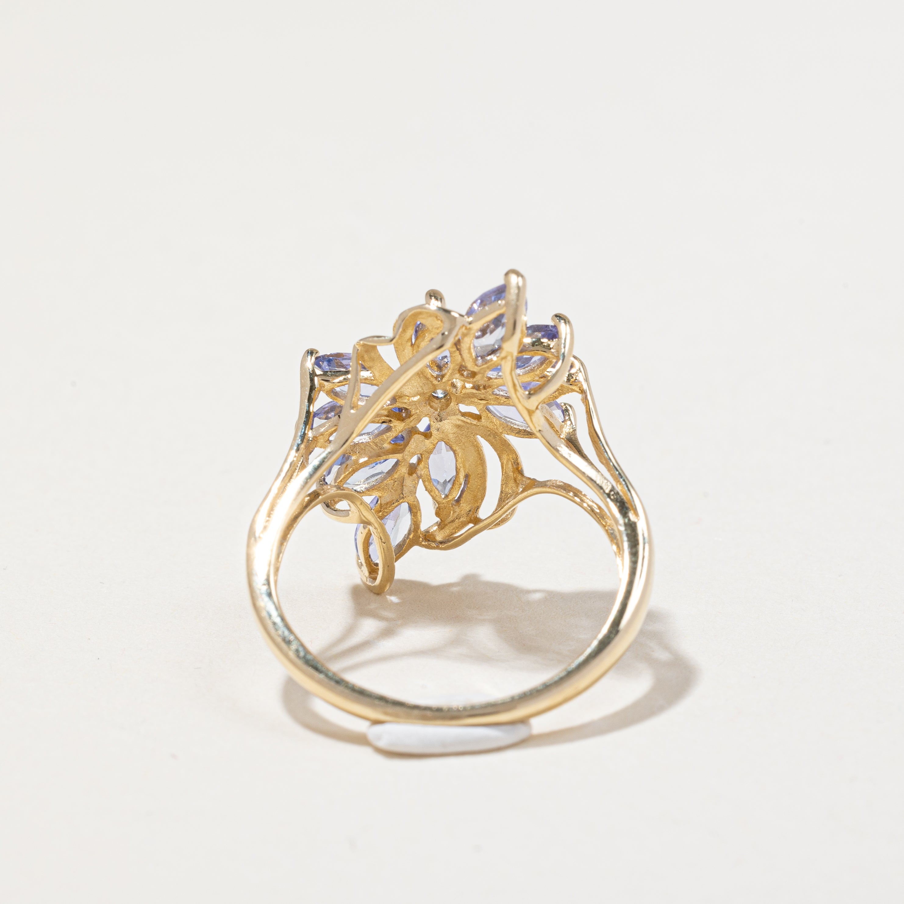 Bague en or jaune 14 carats, tanzanite et diamants | 1,20 ct au total, 0,01 ct au total | Taille 6,5