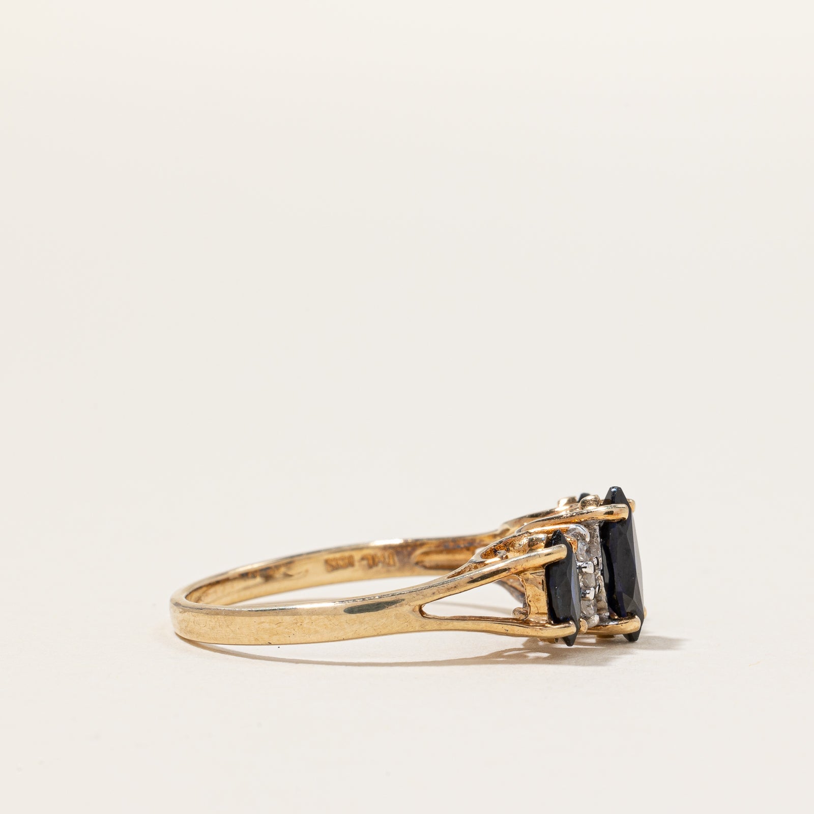 Bague cocktail en saphir synthétique et diamants naturels | 1,05 ct, 0,06 ct | Taille 6,75 |