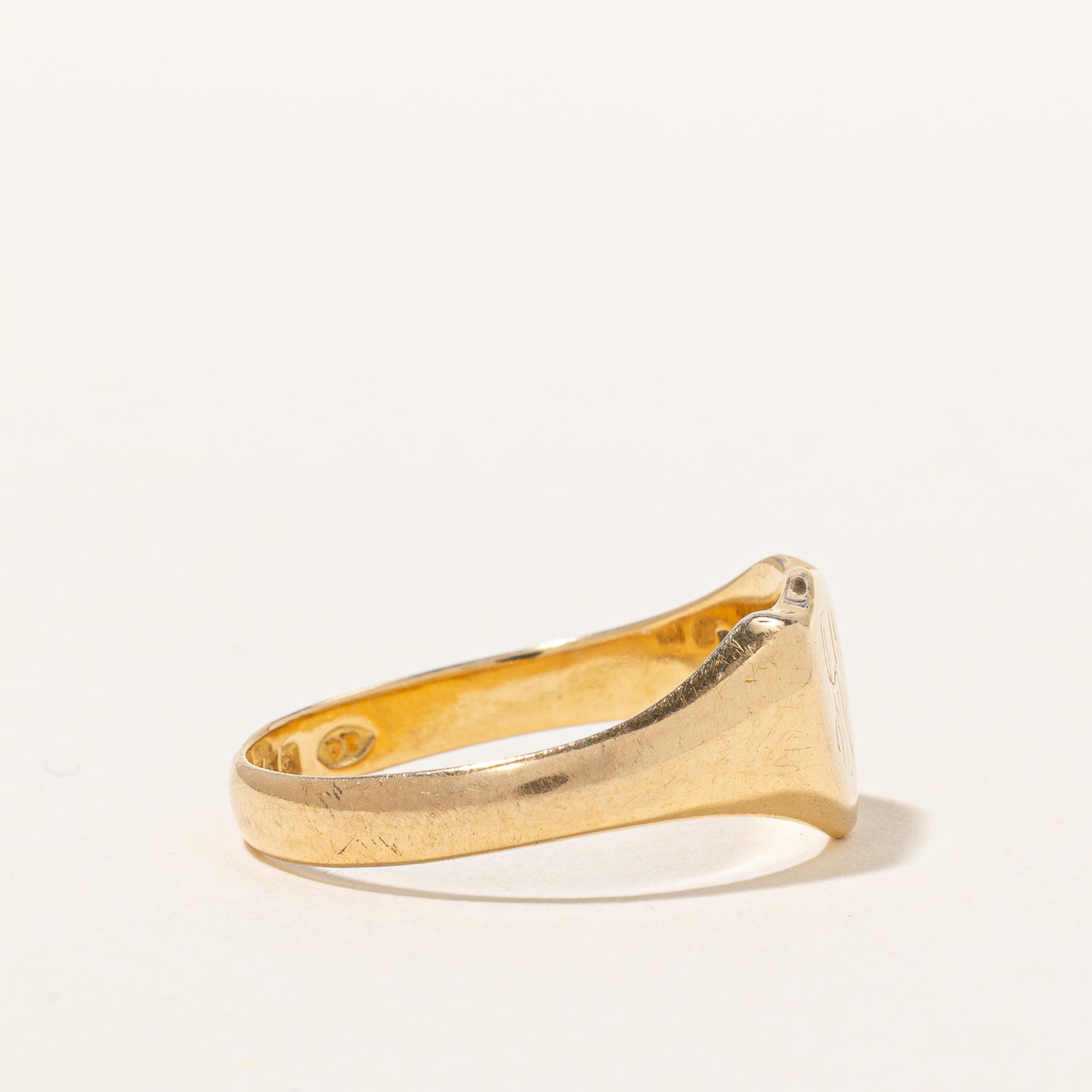 Bague initiale en or jaune 18 carats poinçonnée 1918 | Taille 9 |