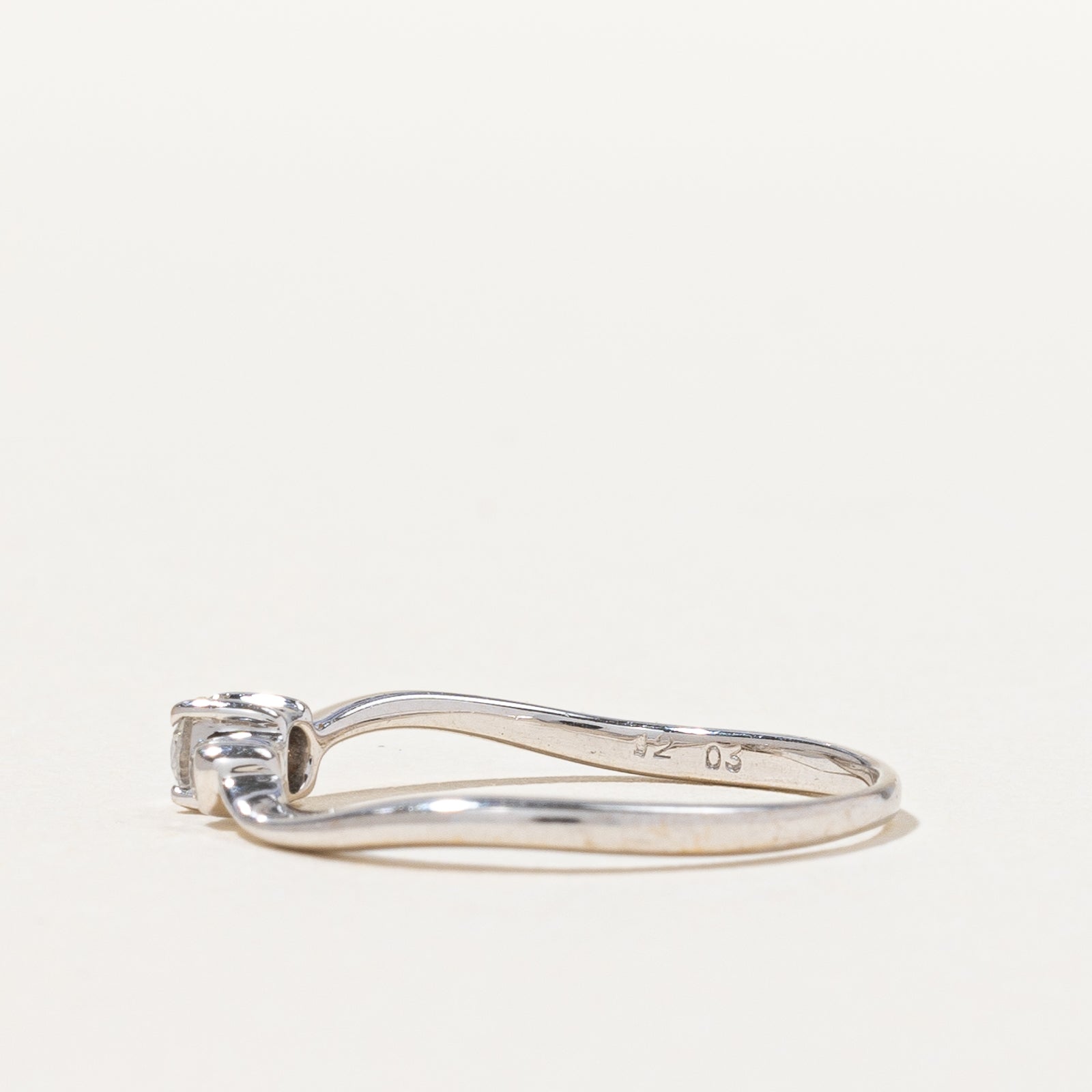 Diamond Wave Ring | 0.15tw | SZ 5.75 |