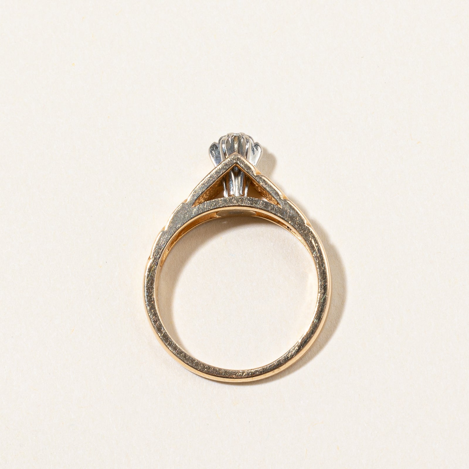 Bague sertie d'un diamant de grande taille | 0,05 ct | Taille 5,25 |
