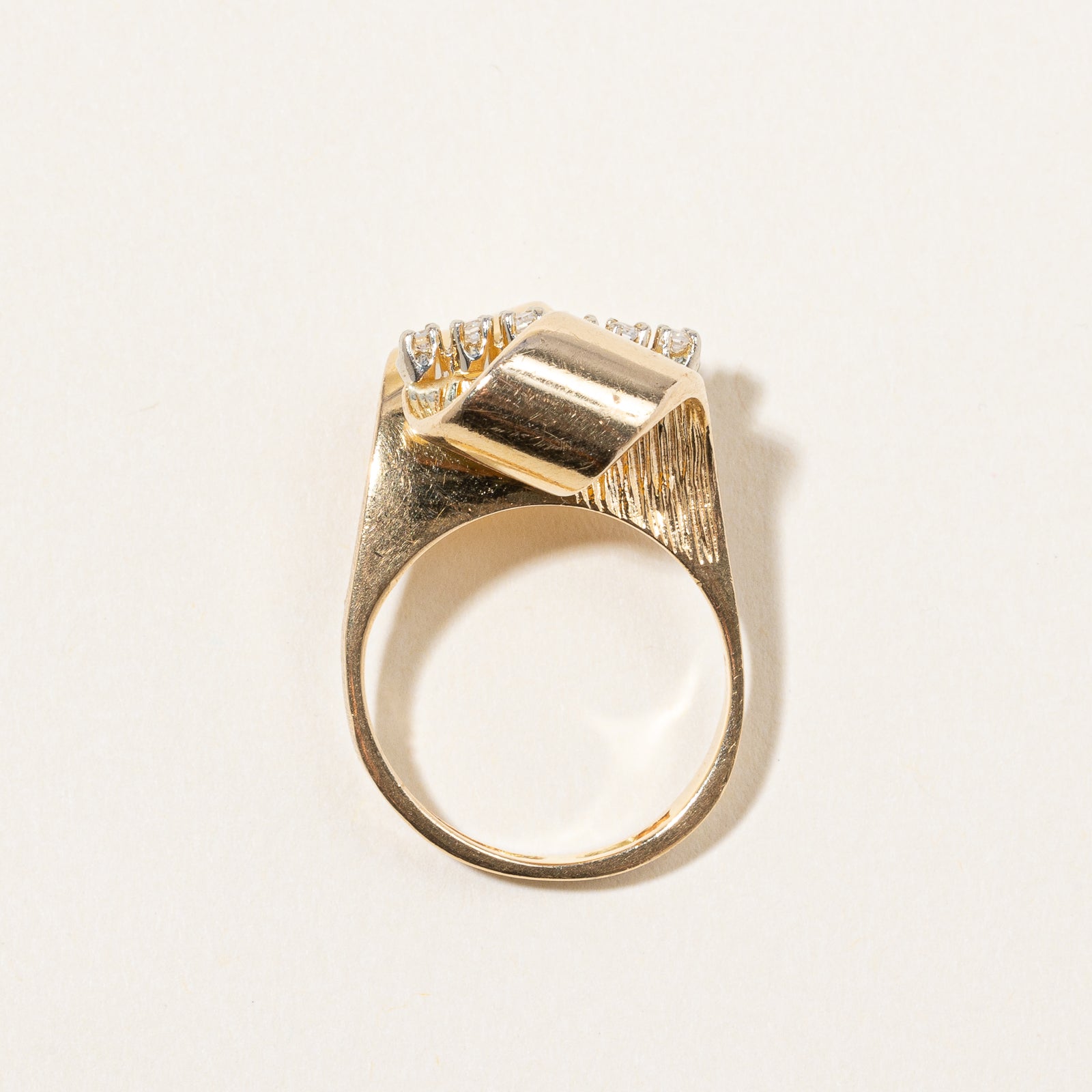 Diamond Cocktail Ring | 0.10ctw | SZ 6.25 |