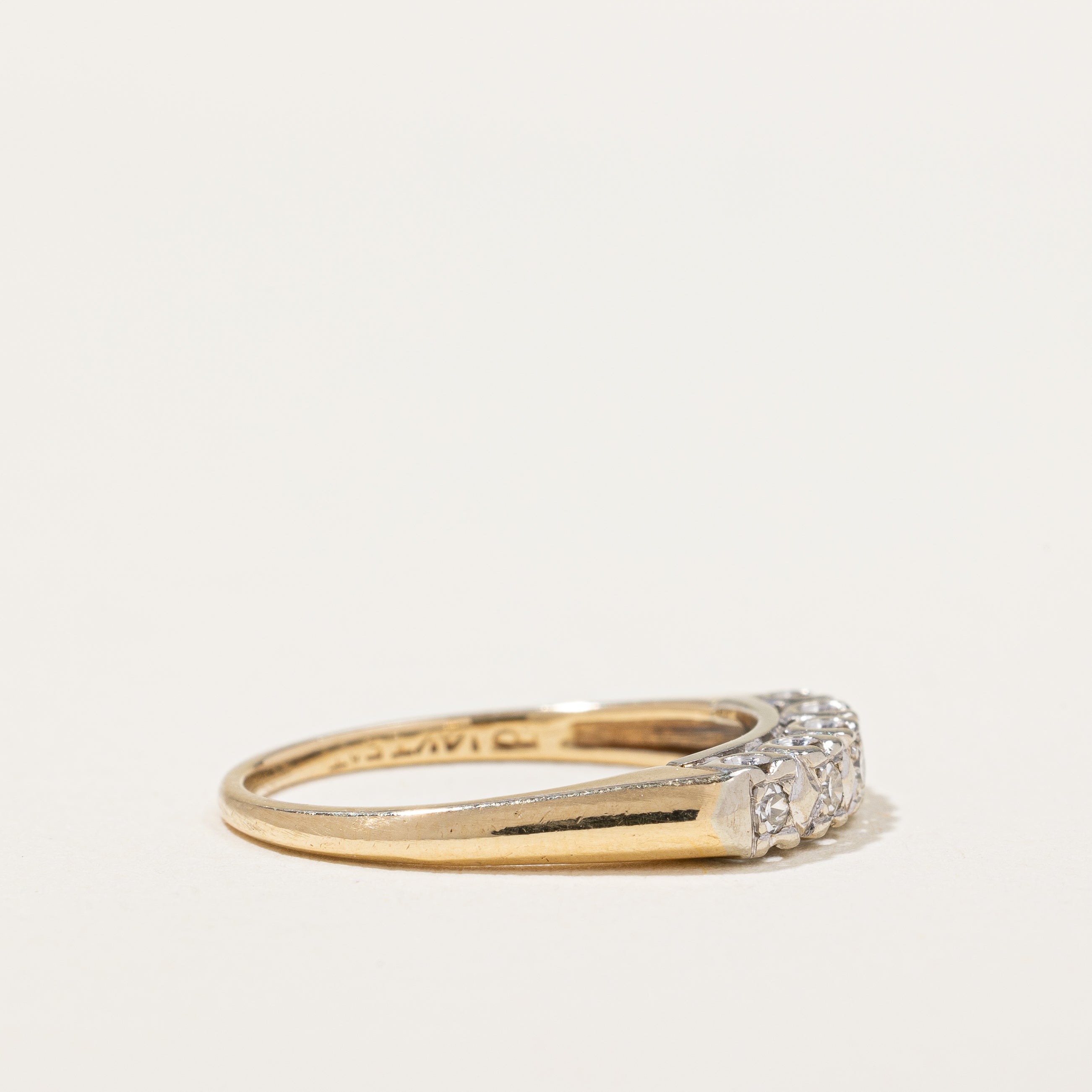 Diamond Ring | 0.09ctw | SZ 6 |