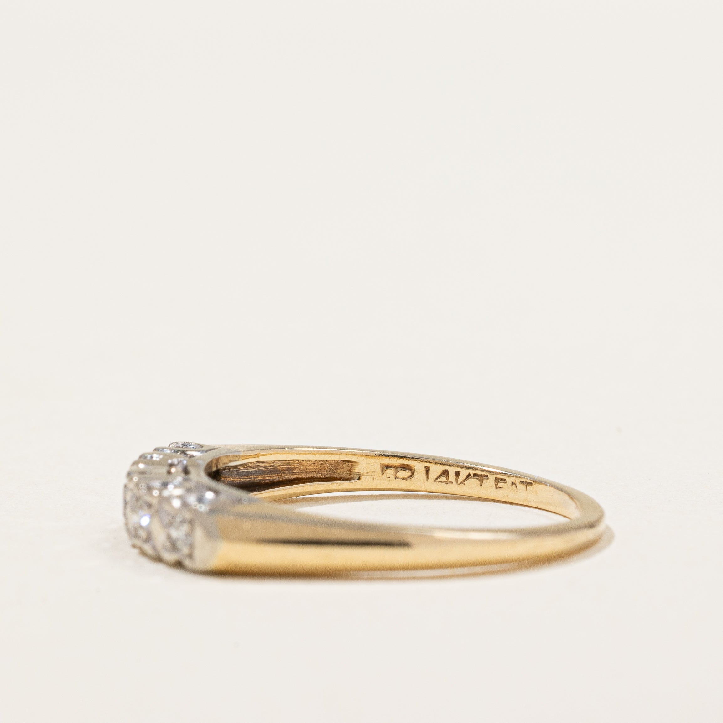 Diamond Ring | 0.09ctw | SZ 6 |