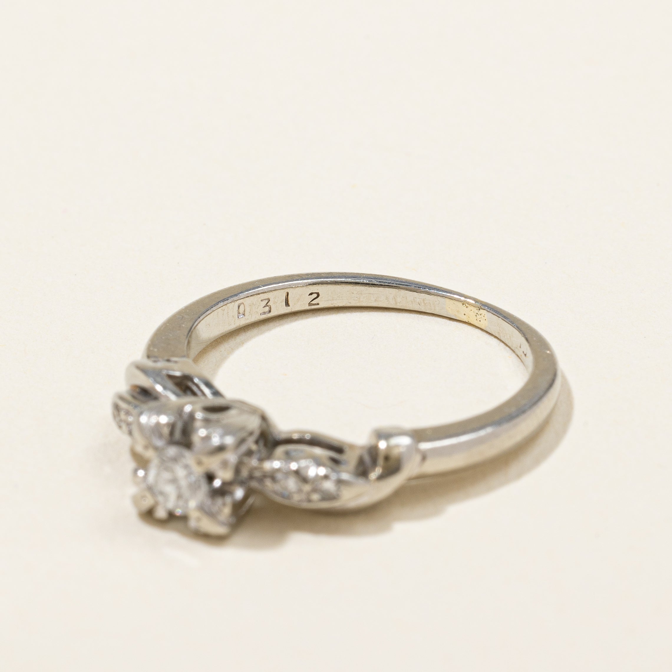 18k White Gold Diamond Ring | 0.14ctw VS1 H | SZ 3.75 |