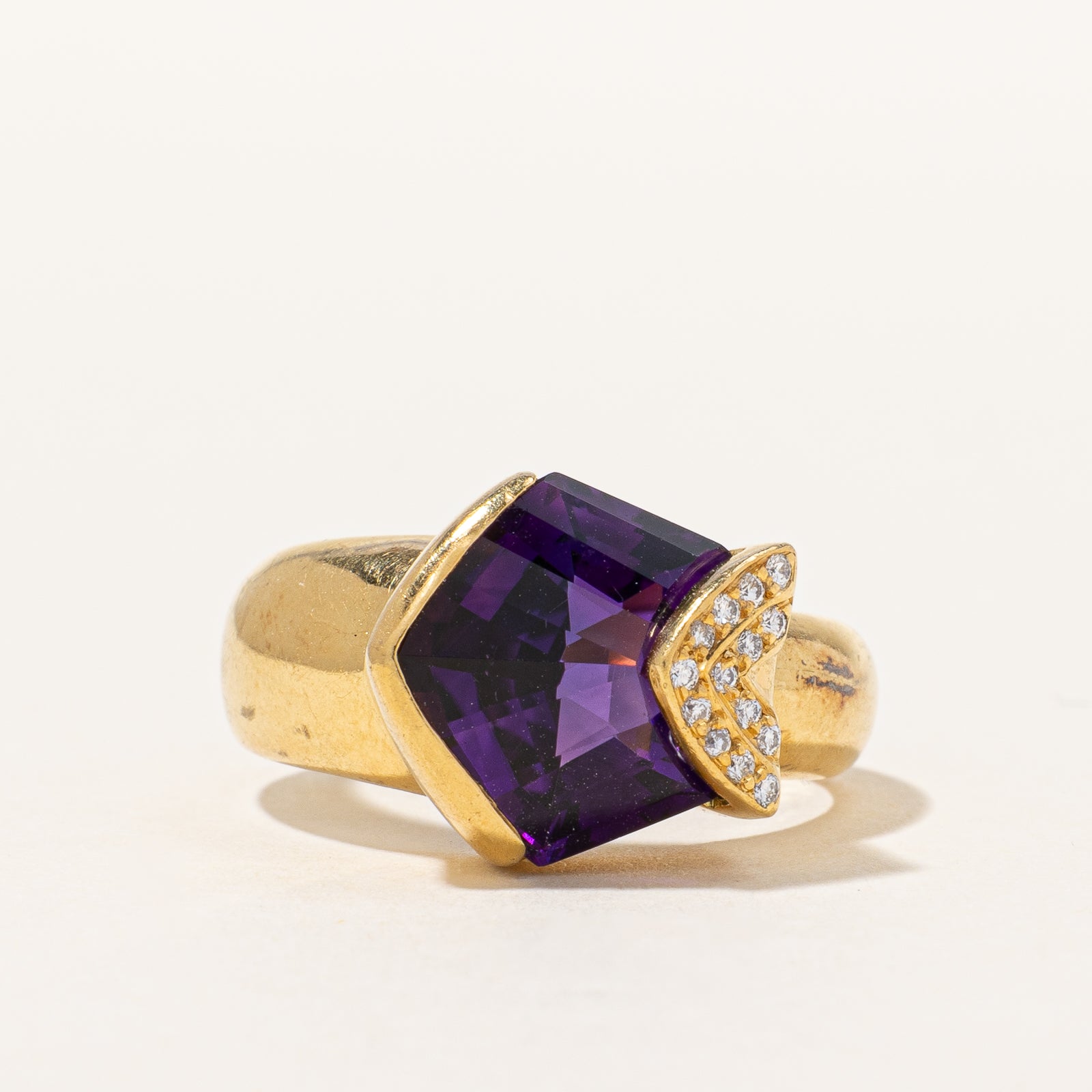 Vintage Amethyst & Diamond Cocktail Ring | 3.20ct, 0.10ctw | SZ 8 |