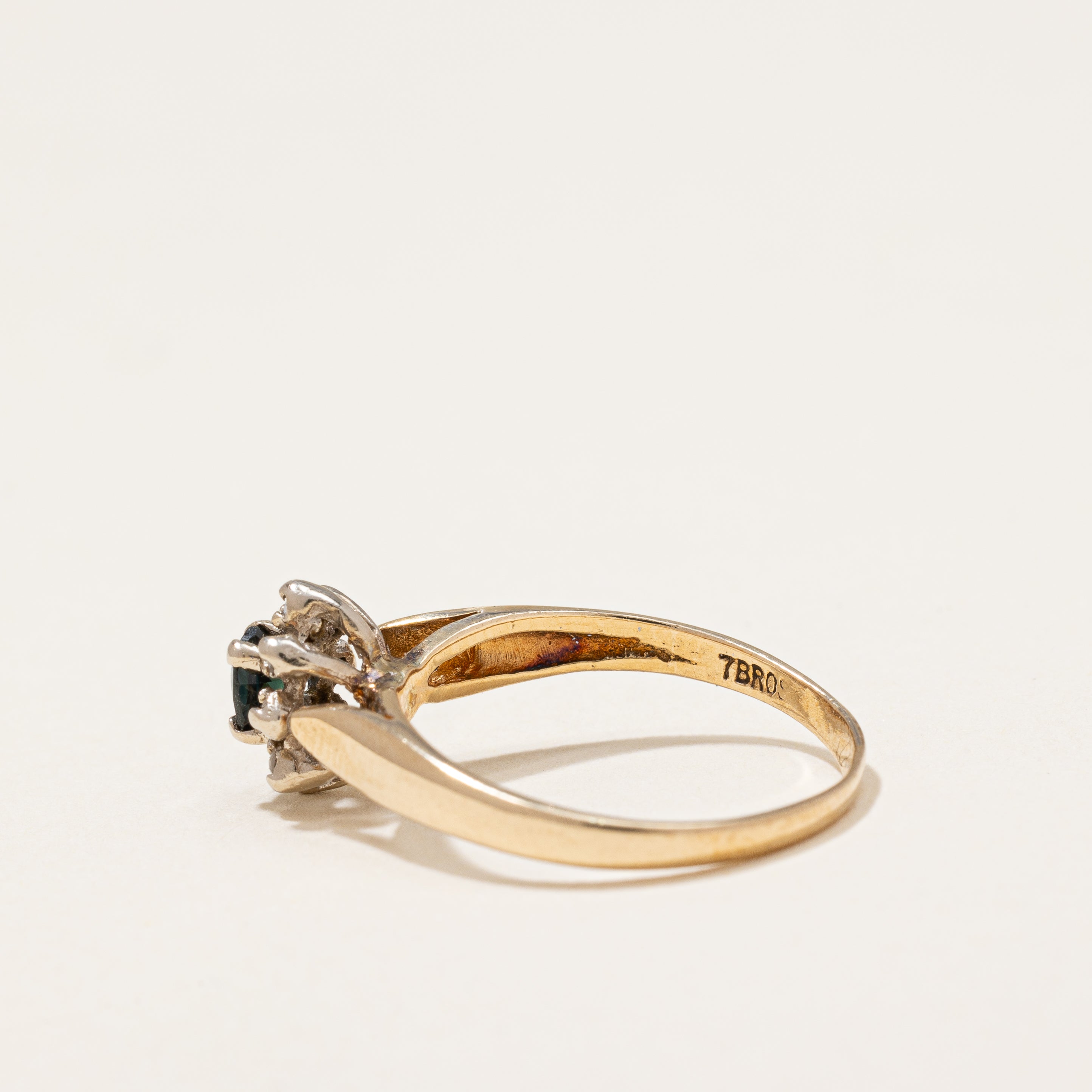 Sapphire and Diamond Halo Ring | 0.22 ct Sapphire | SZ 5 |