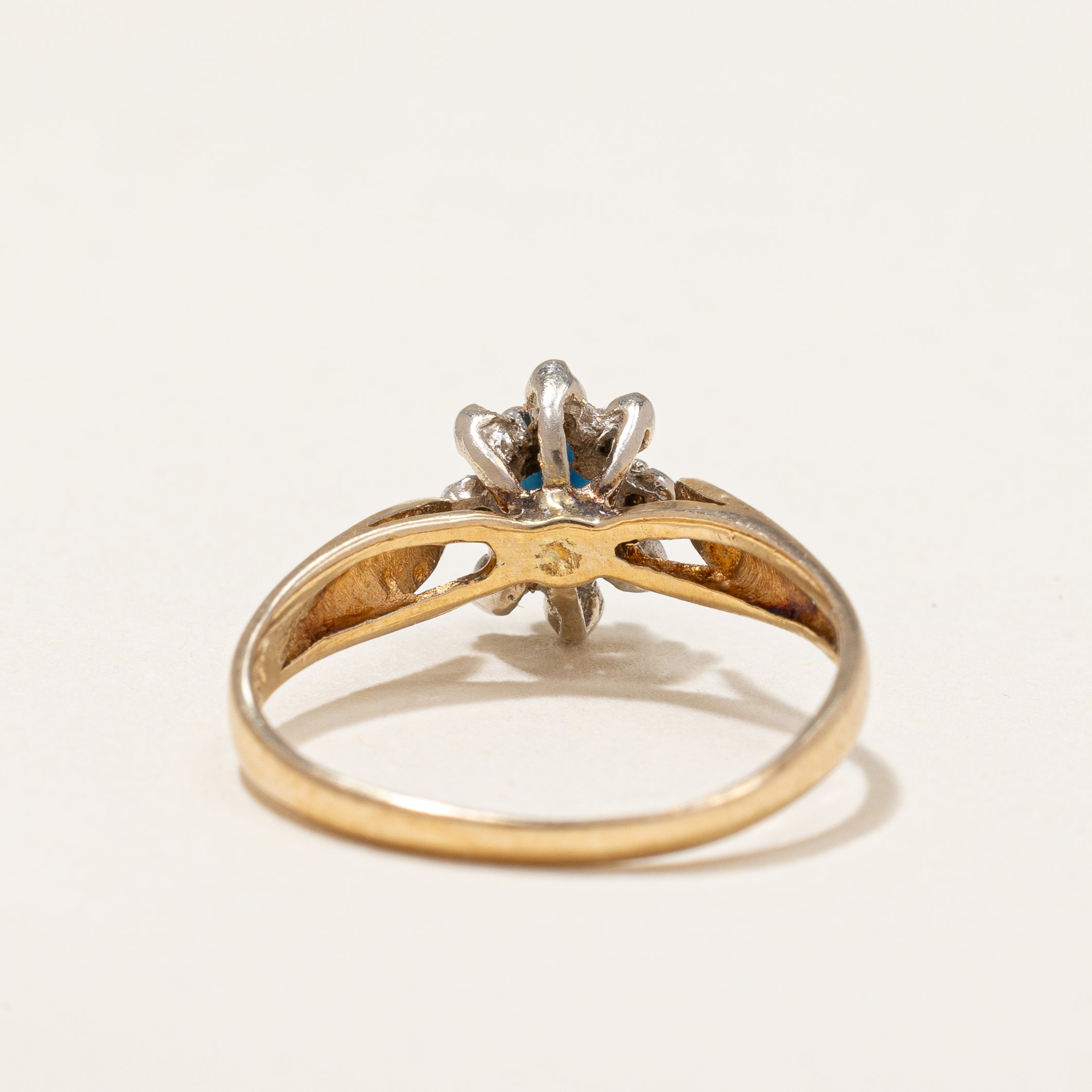 Sapphire and Diamond Halo Ring | 0.22 ct Sapphire | SZ 5 |