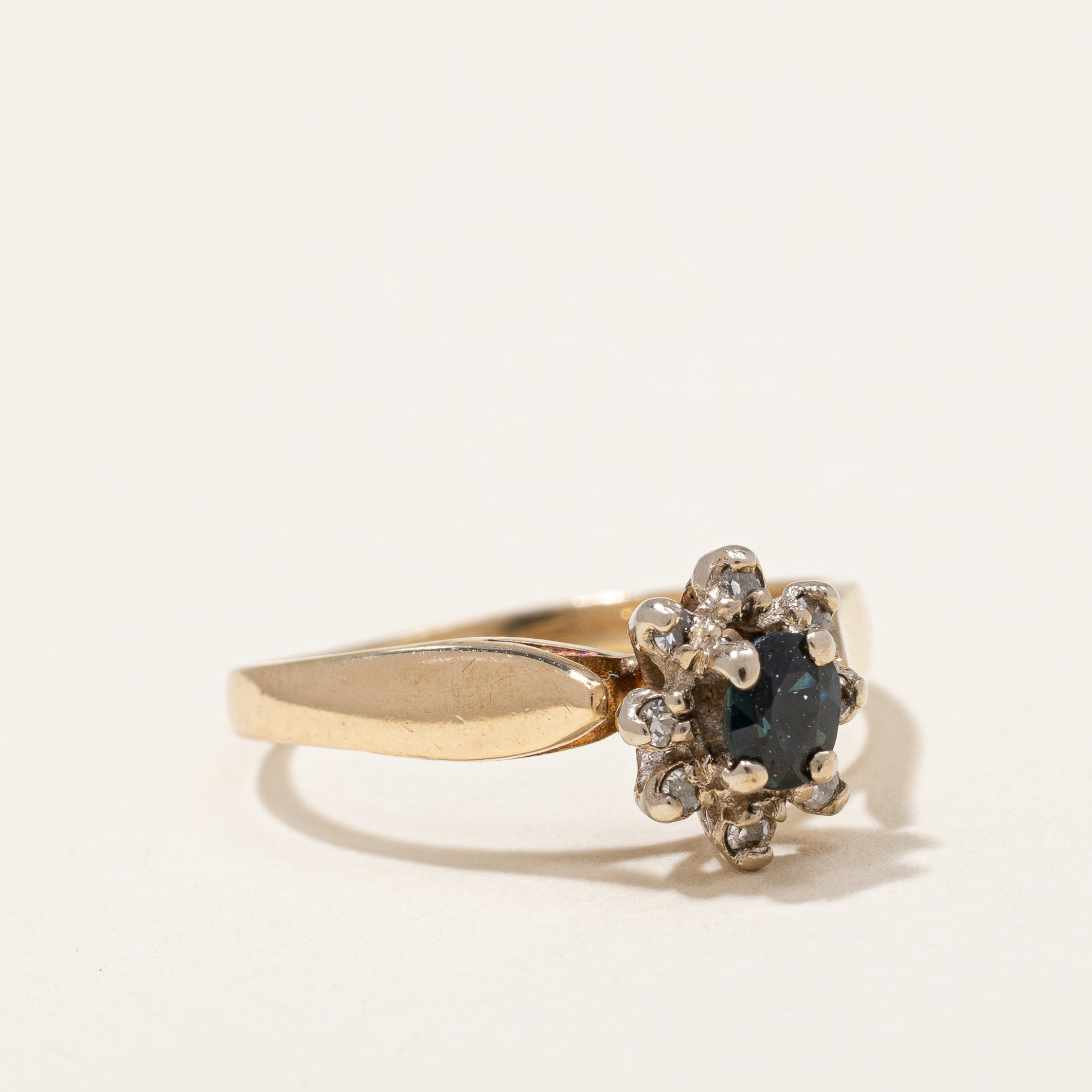 Sapphire and Diamond Halo Ring | 0.22 ct Sapphire | SZ 5 |