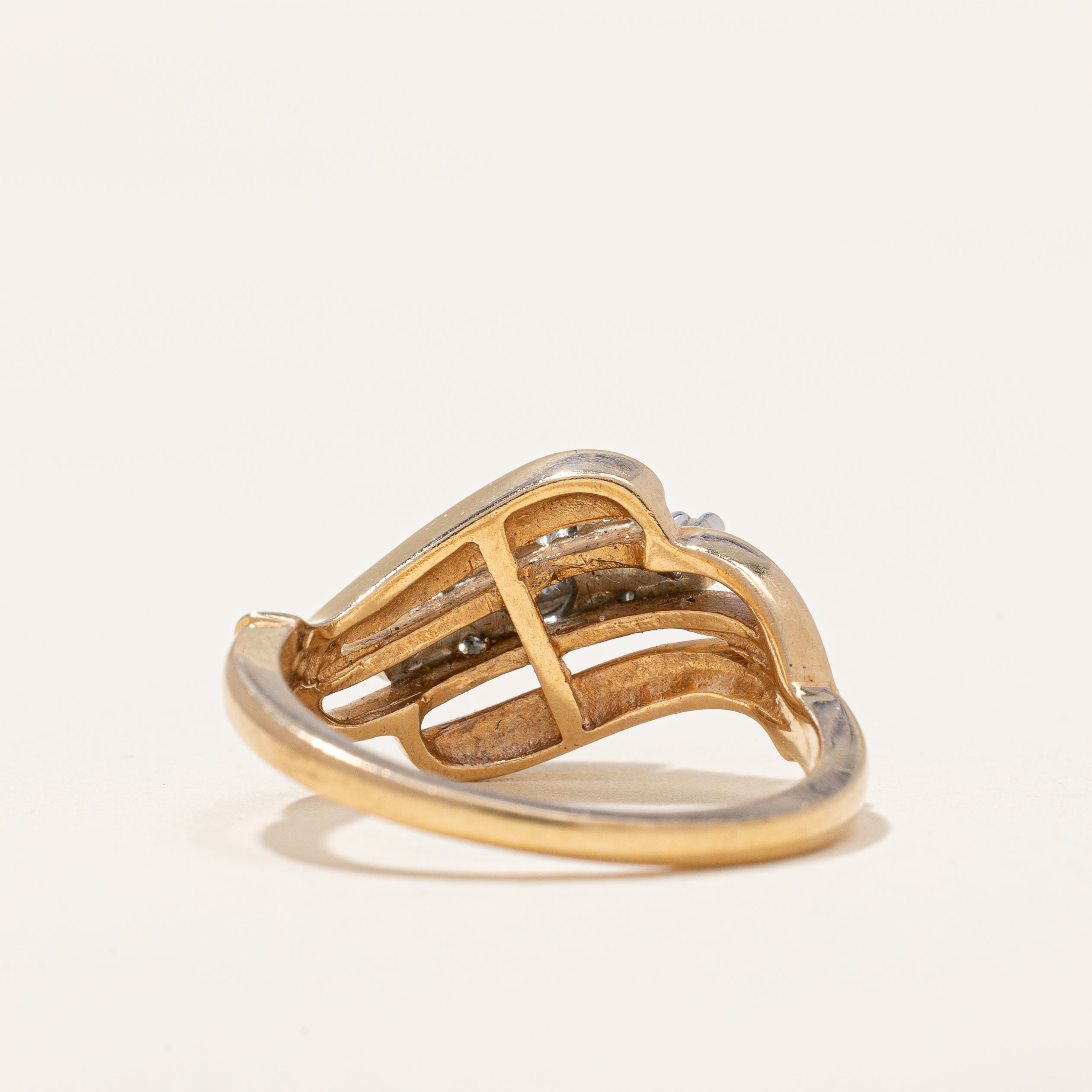 Free Form Diamond Ring | 0.19 ctw | SZ 6 |