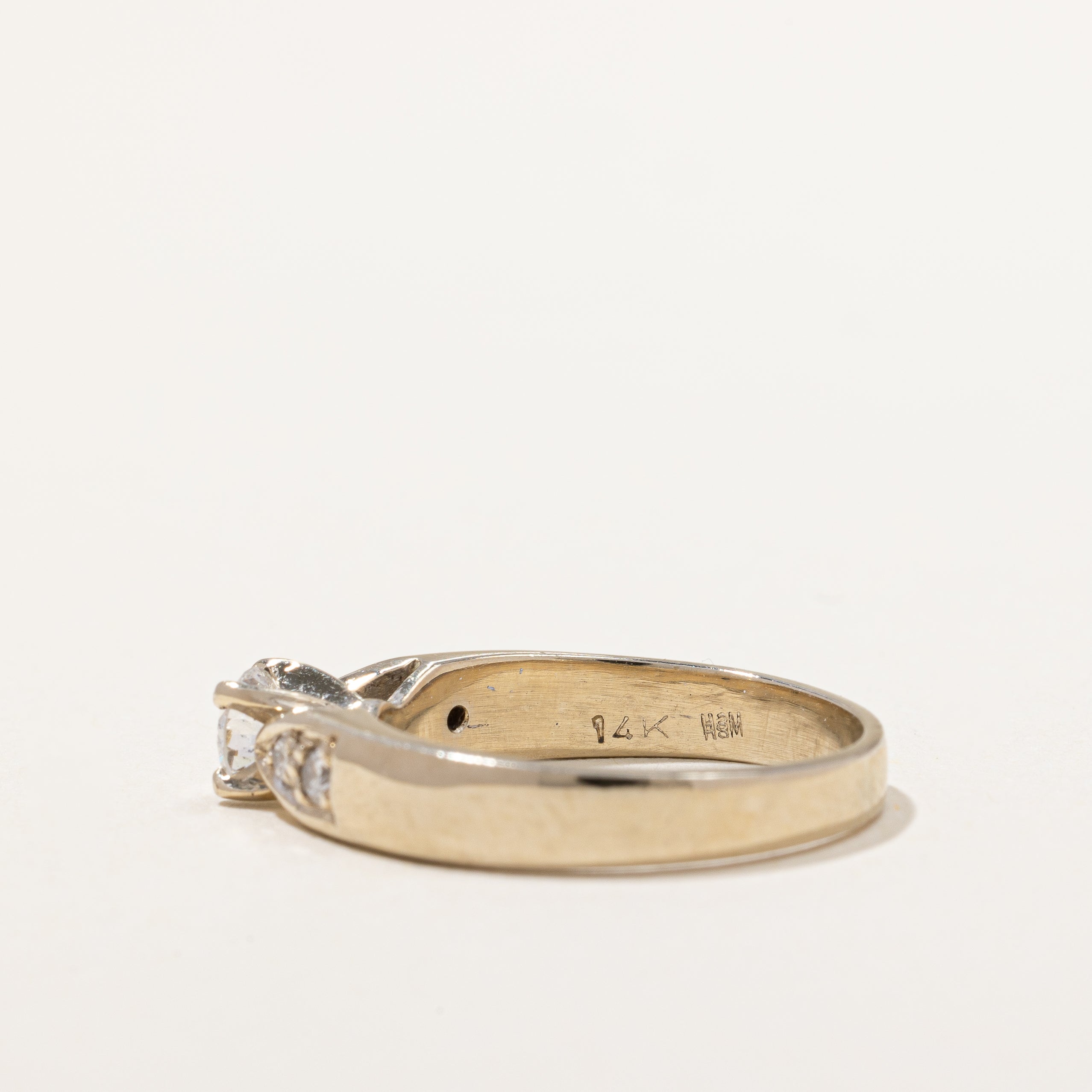 Tapered Side Stone Engagement Ring | 0.37 ctw | SZ 6 |