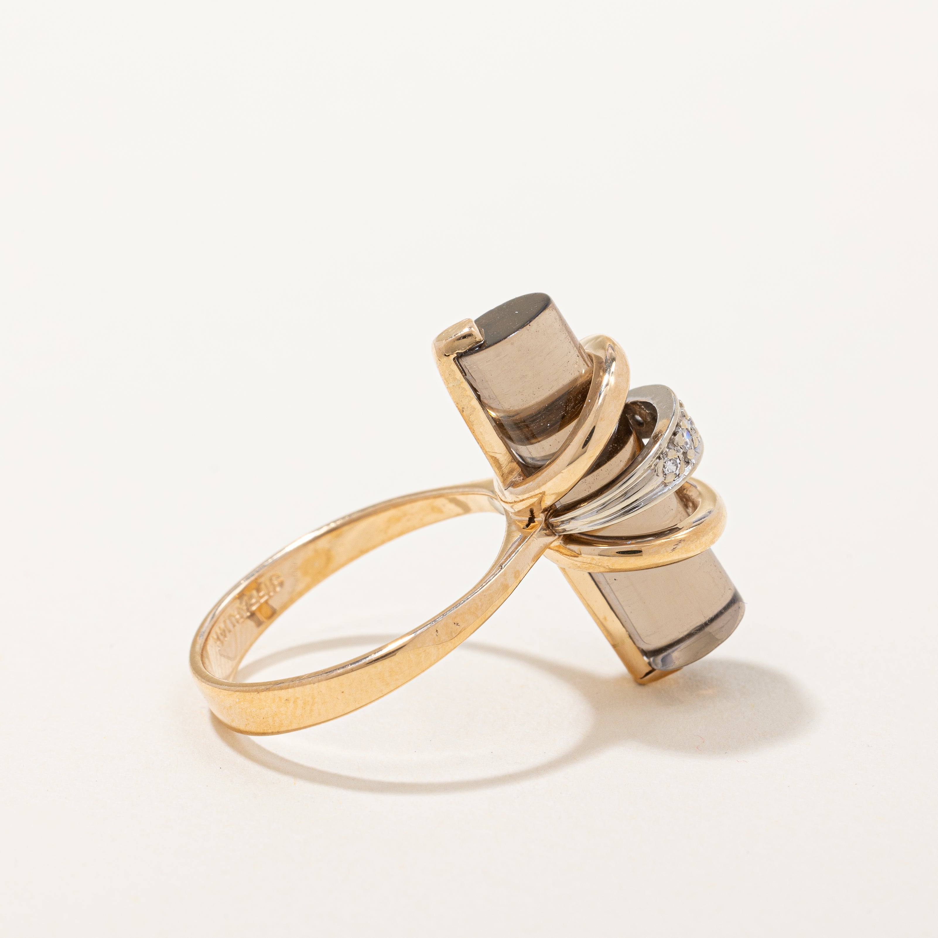 Bague cocktail en quartz fumé et diamants | 0,05 ct au total, 5,50 ct | Taille 8,75 |