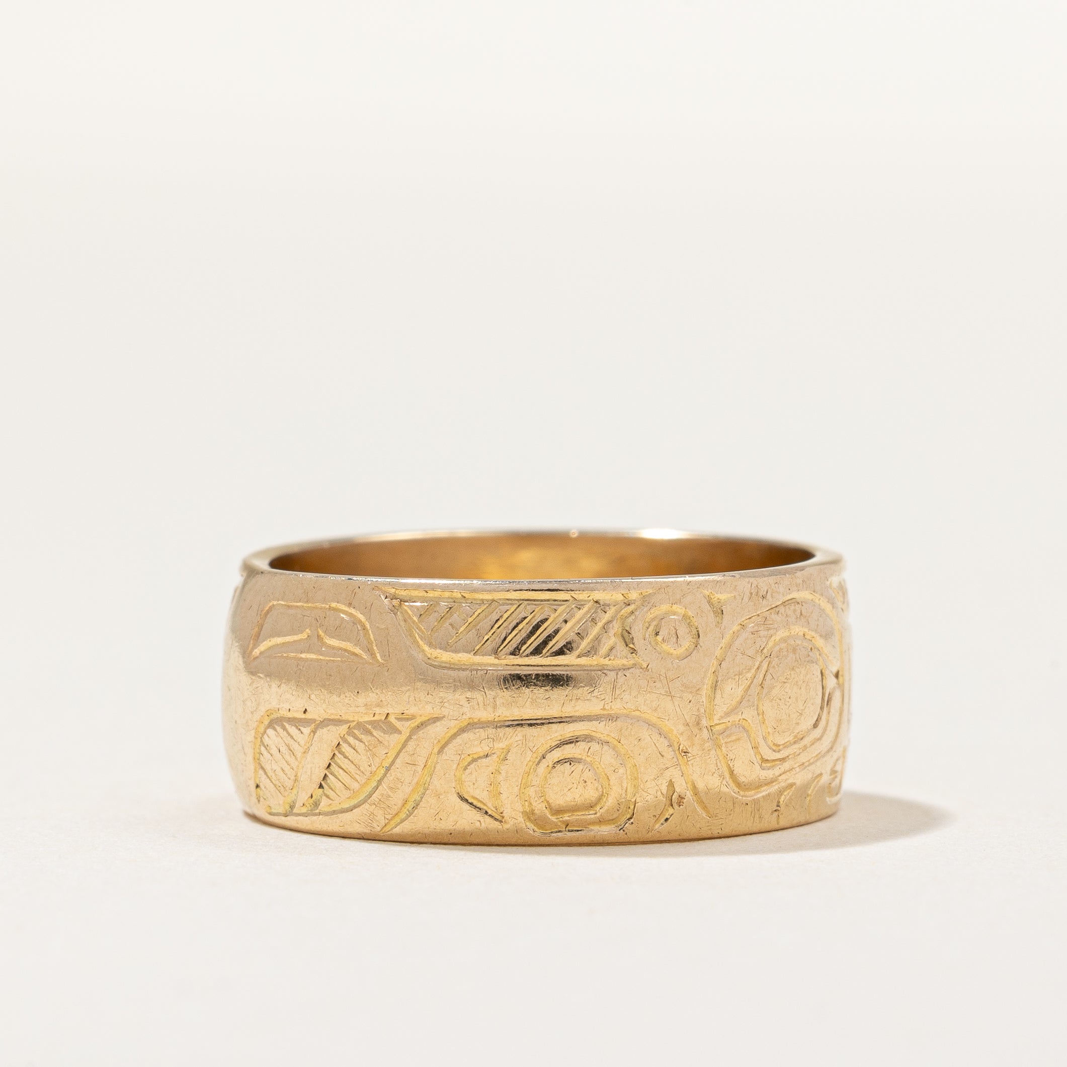 Hand Carved Indigenous Animal Art Band | SZ 7 |