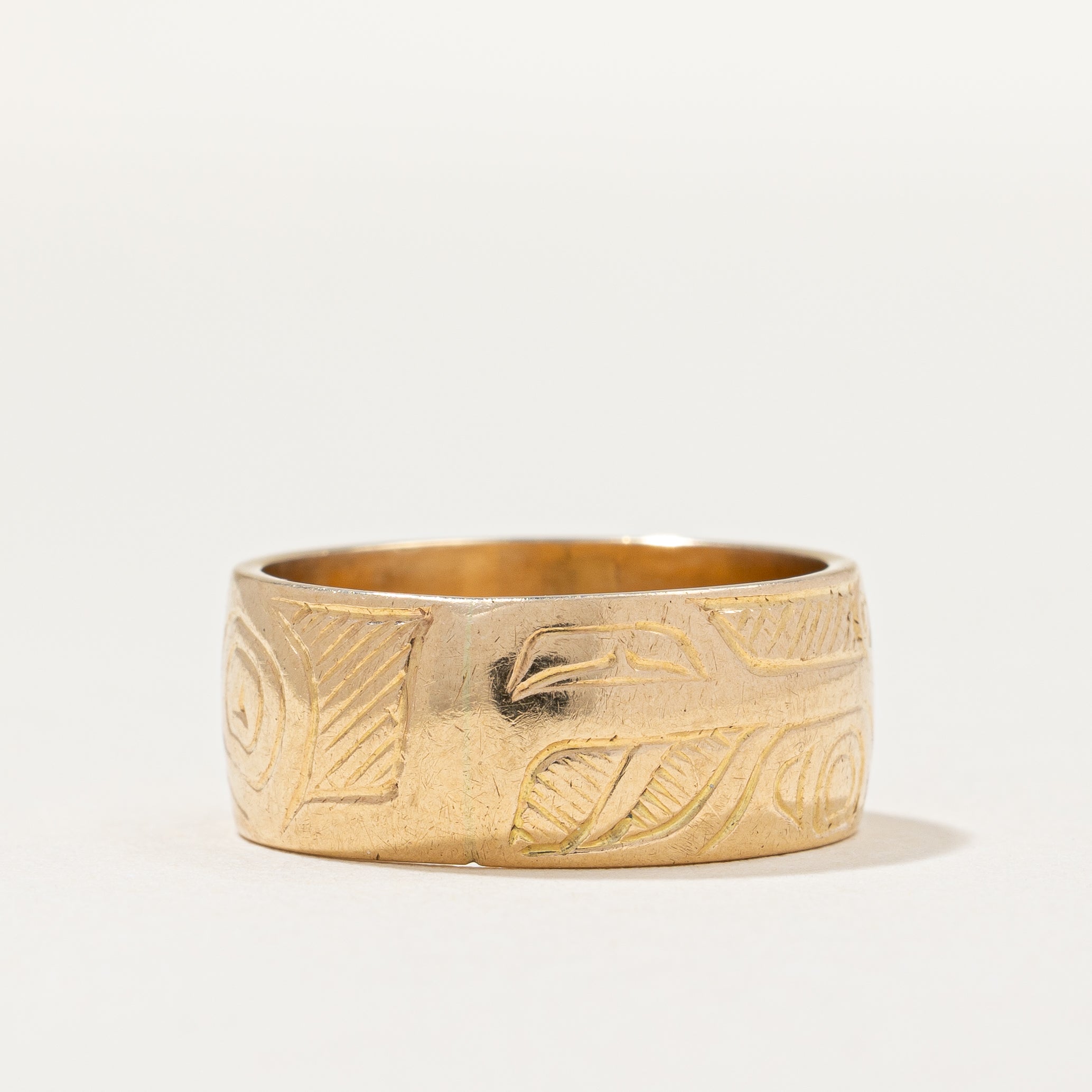 Hand Carved Indigenous Animal Art Band | SZ 7 |