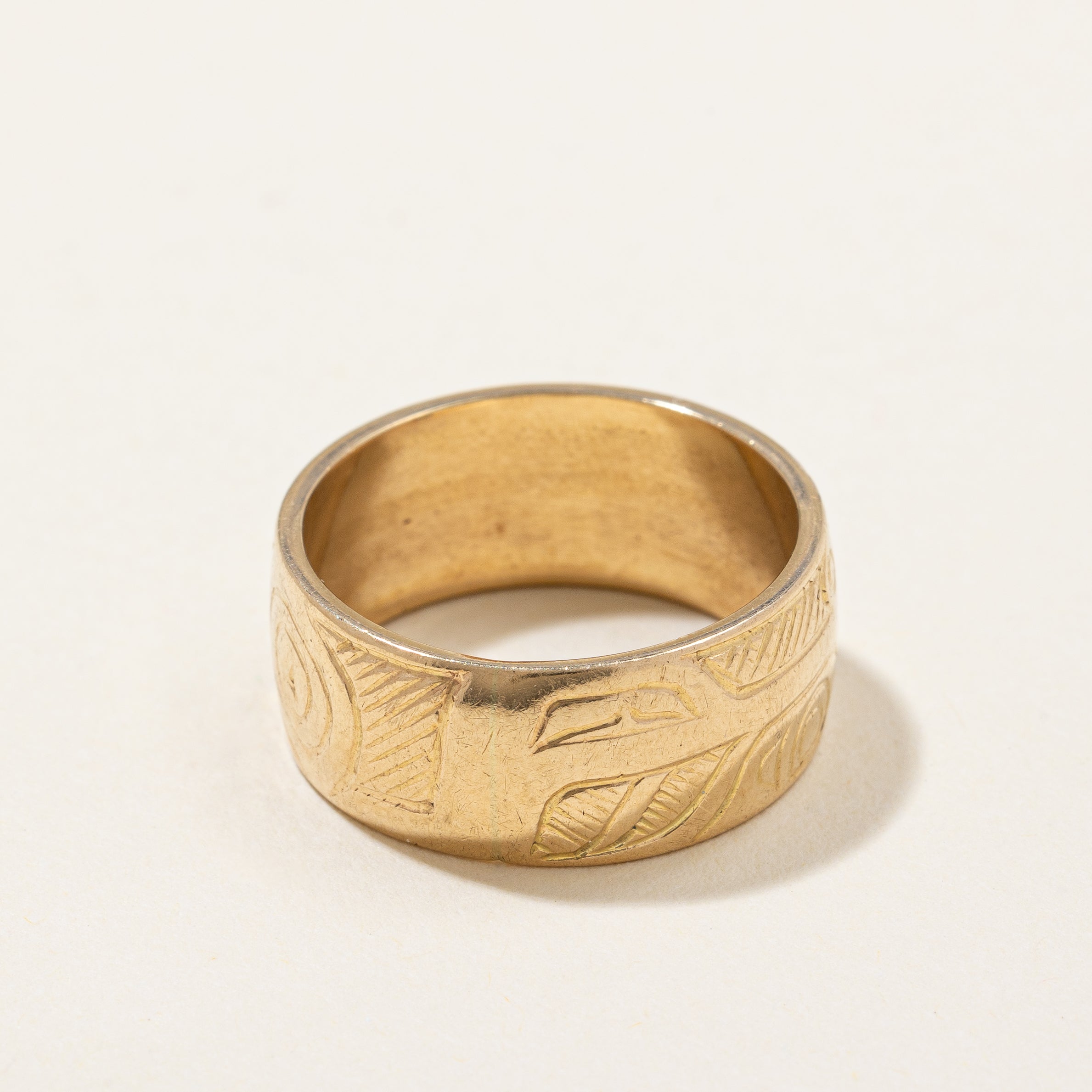 Hand Carved Indigenous Animal Art Band | SZ 7 |