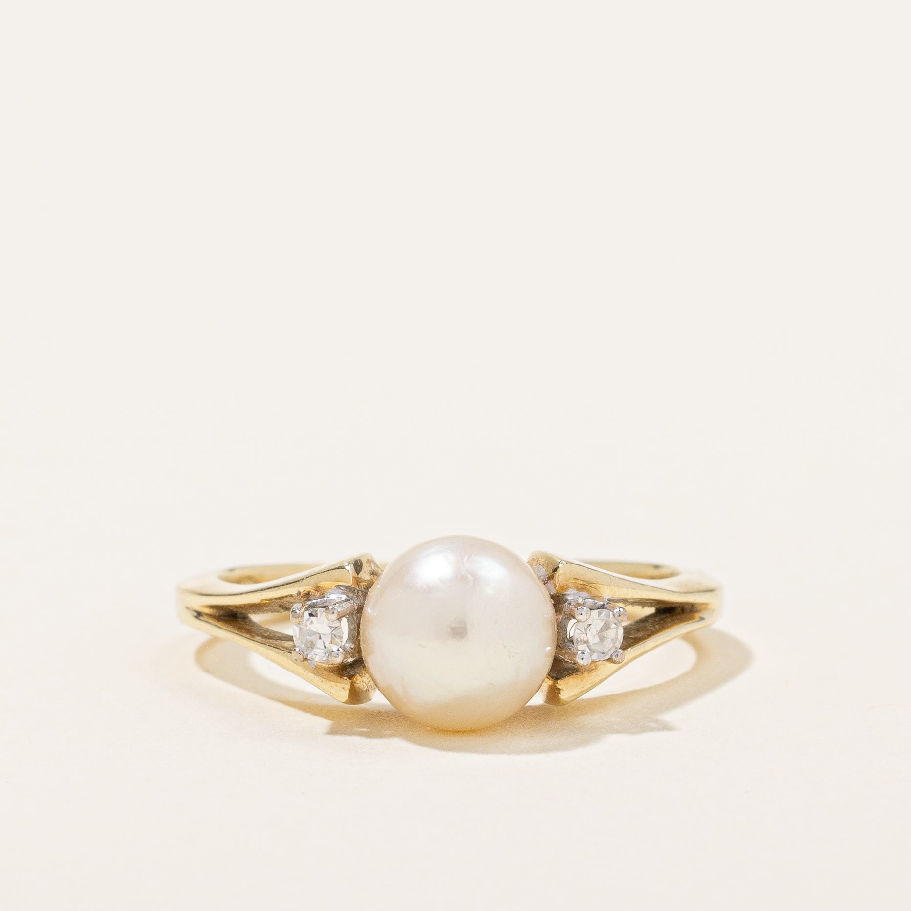 Pearl & Diamond Ring | 0.05ctw | SZ 6.75 |
