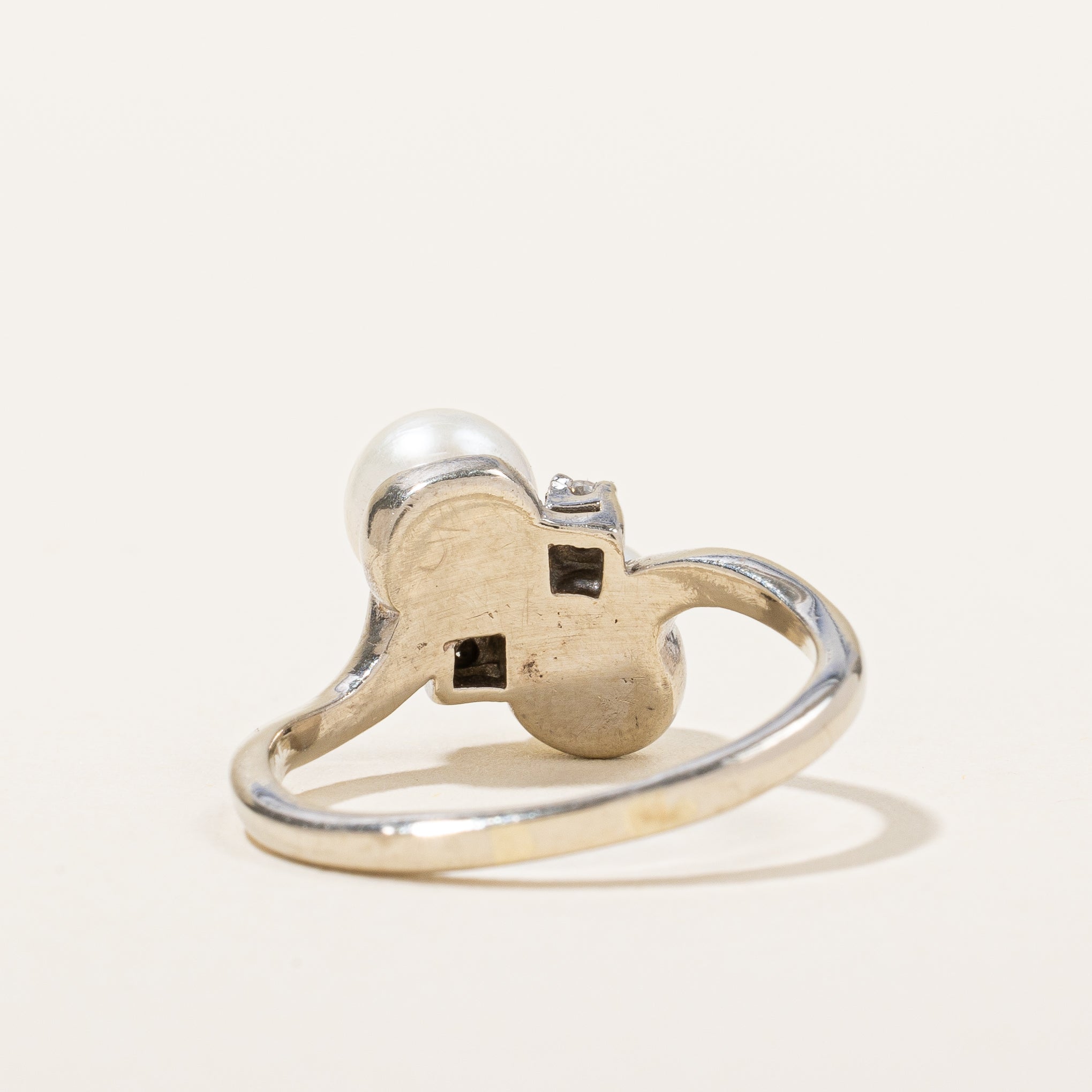 Pearl & Diamond Ring | 0.10ctw | SZ 7.75 |