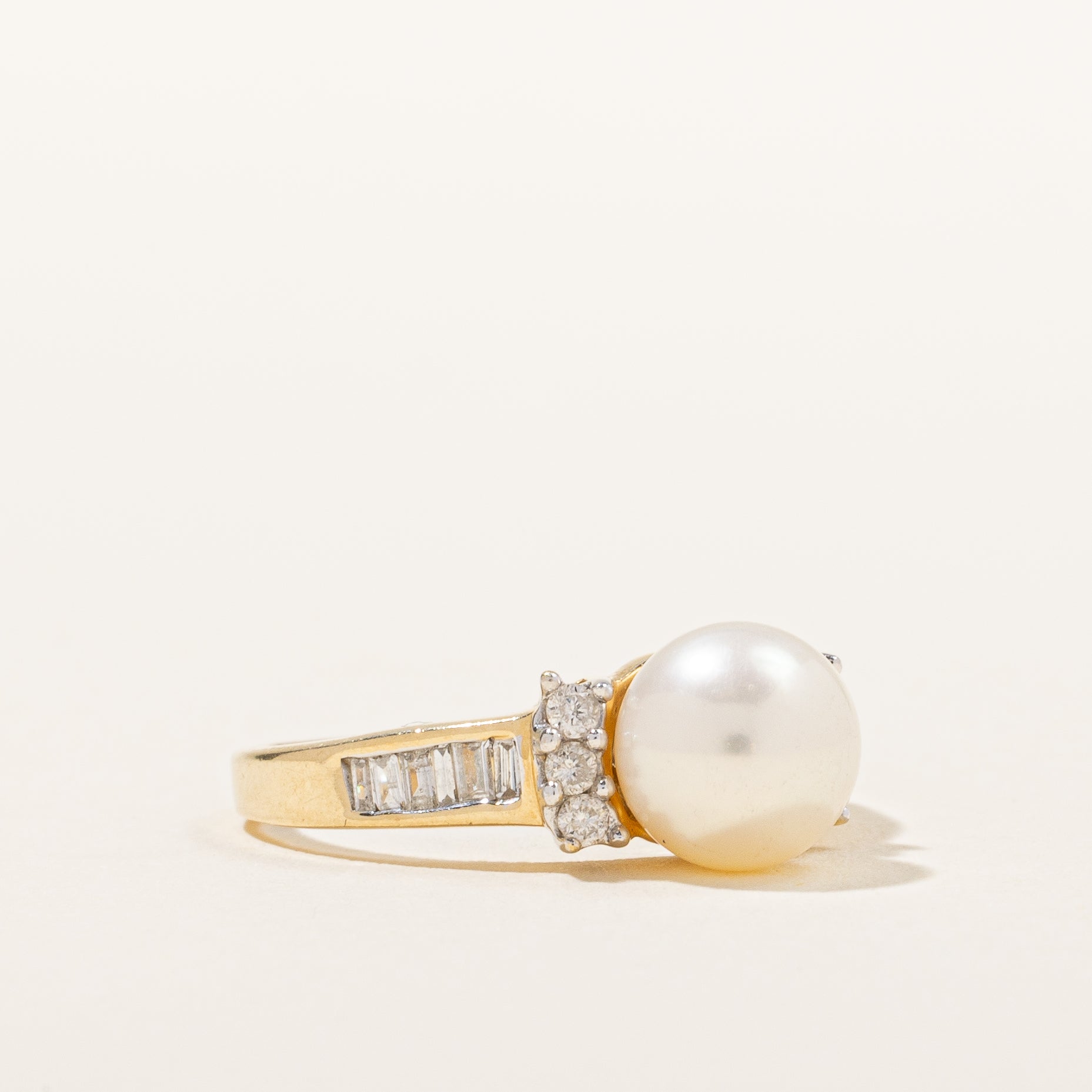 Pearl & Diamond Ring | 0.27ctw | SZ 5 |