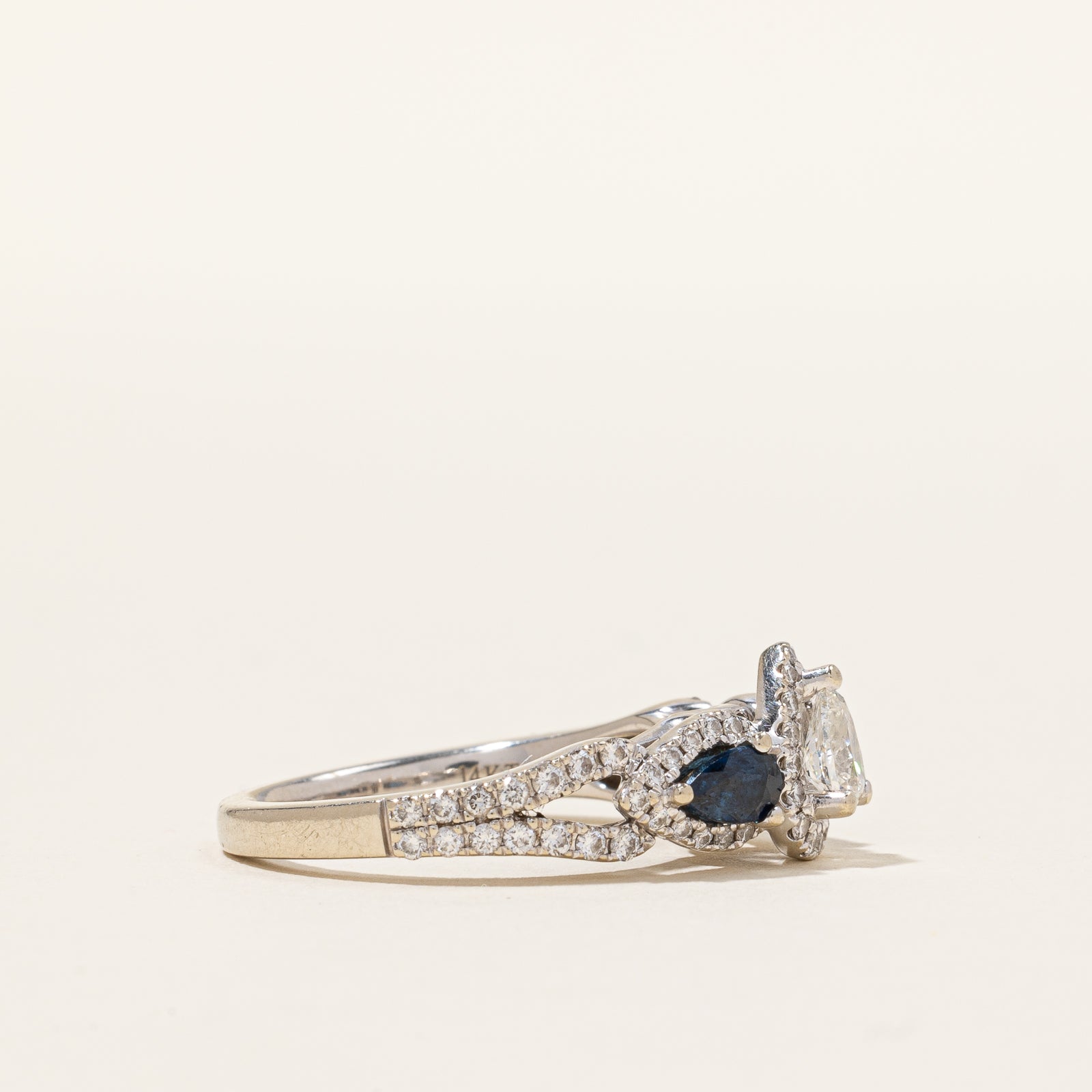 Bague de fiançailles halo diamant poire et saphir | 0,88 ct | 0,50 ct | Taille 6,5 |