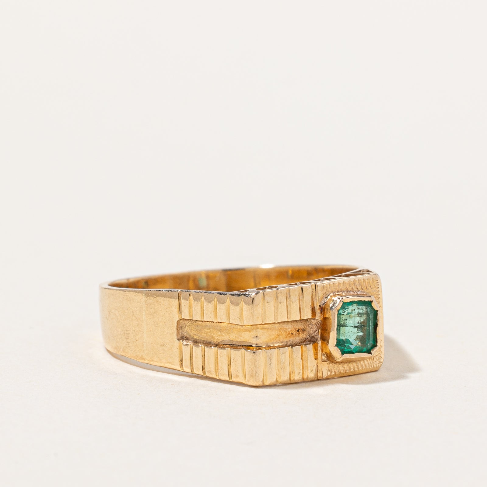 Emerald Ring | 0.26ct | SZ 10 |