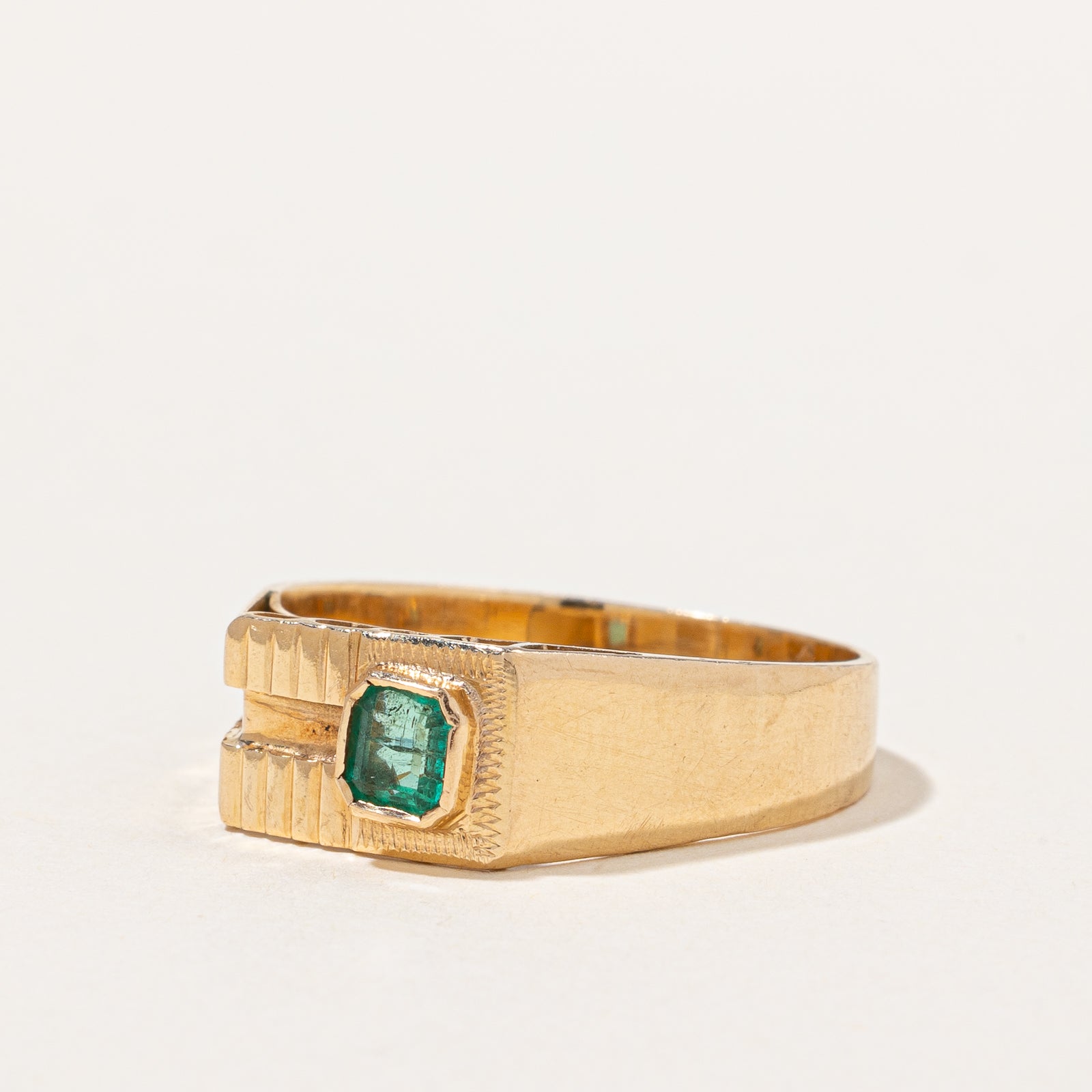 Emerald Ring | 0.26ct | SZ 10 |