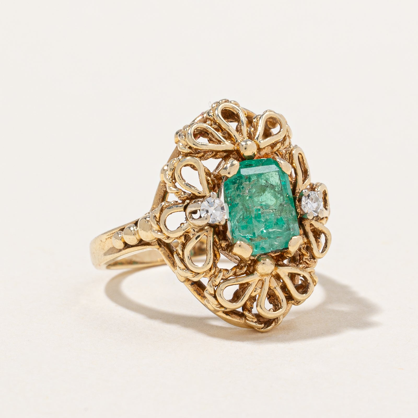 Emerald & Diamond Cocktail Ring | 1.00ct, 0.04ctw | SZ 3.75 |