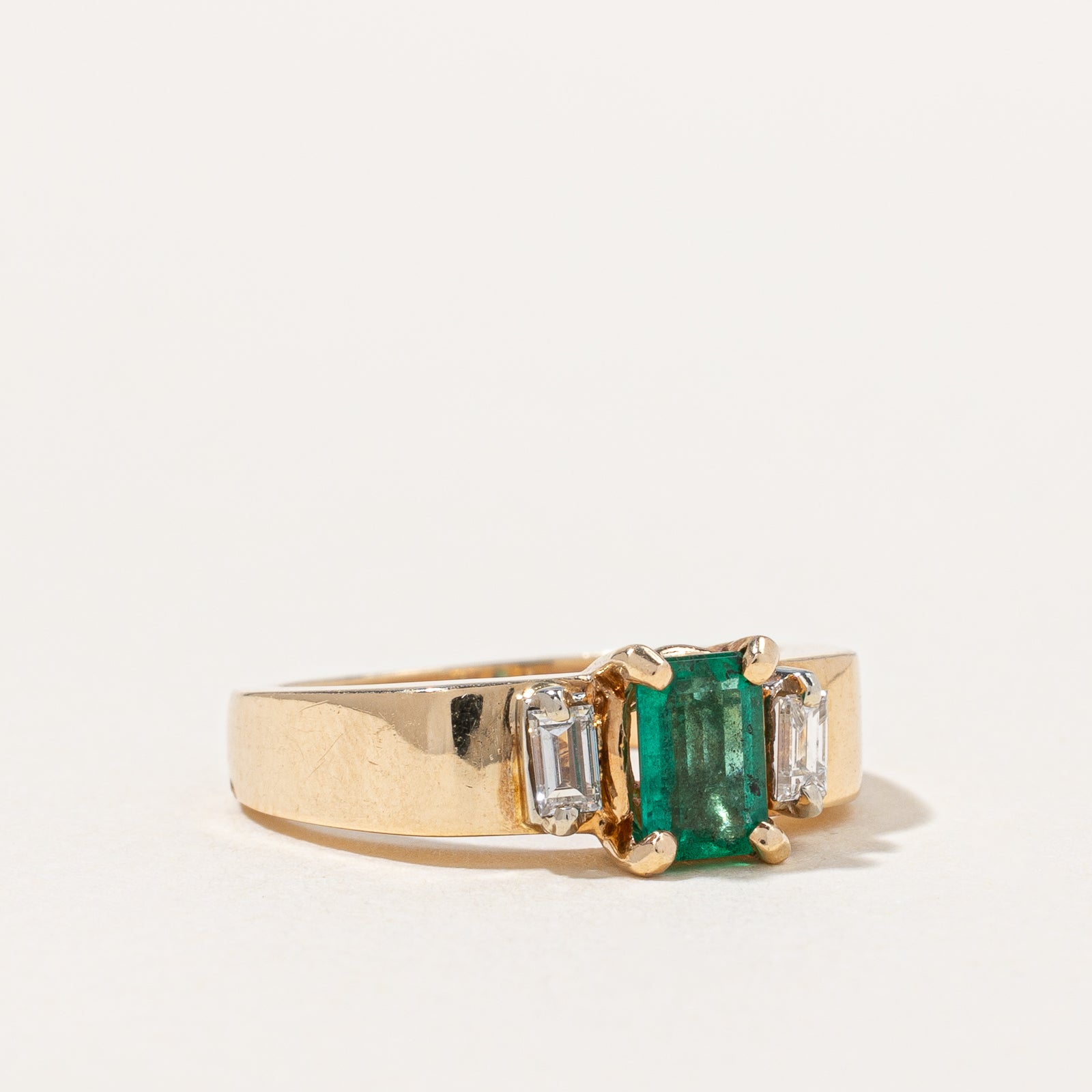 Emerald & Diamond Ring | 0.50ct, 0.14ctw | SZ 4 |