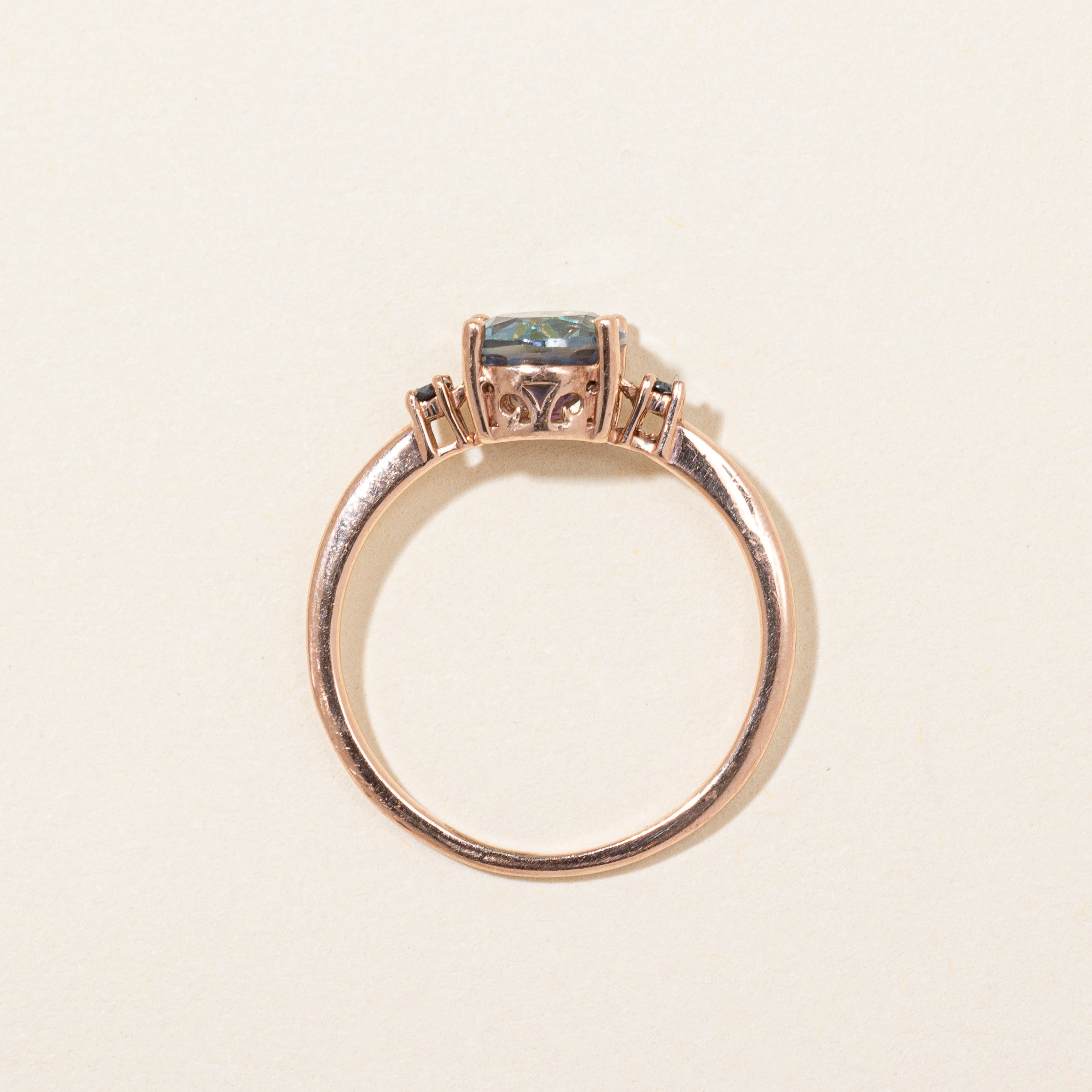 Bague en topaze mystique et diamant noir | 1,02 ct, 0,02 ct au total | Taille 5 |