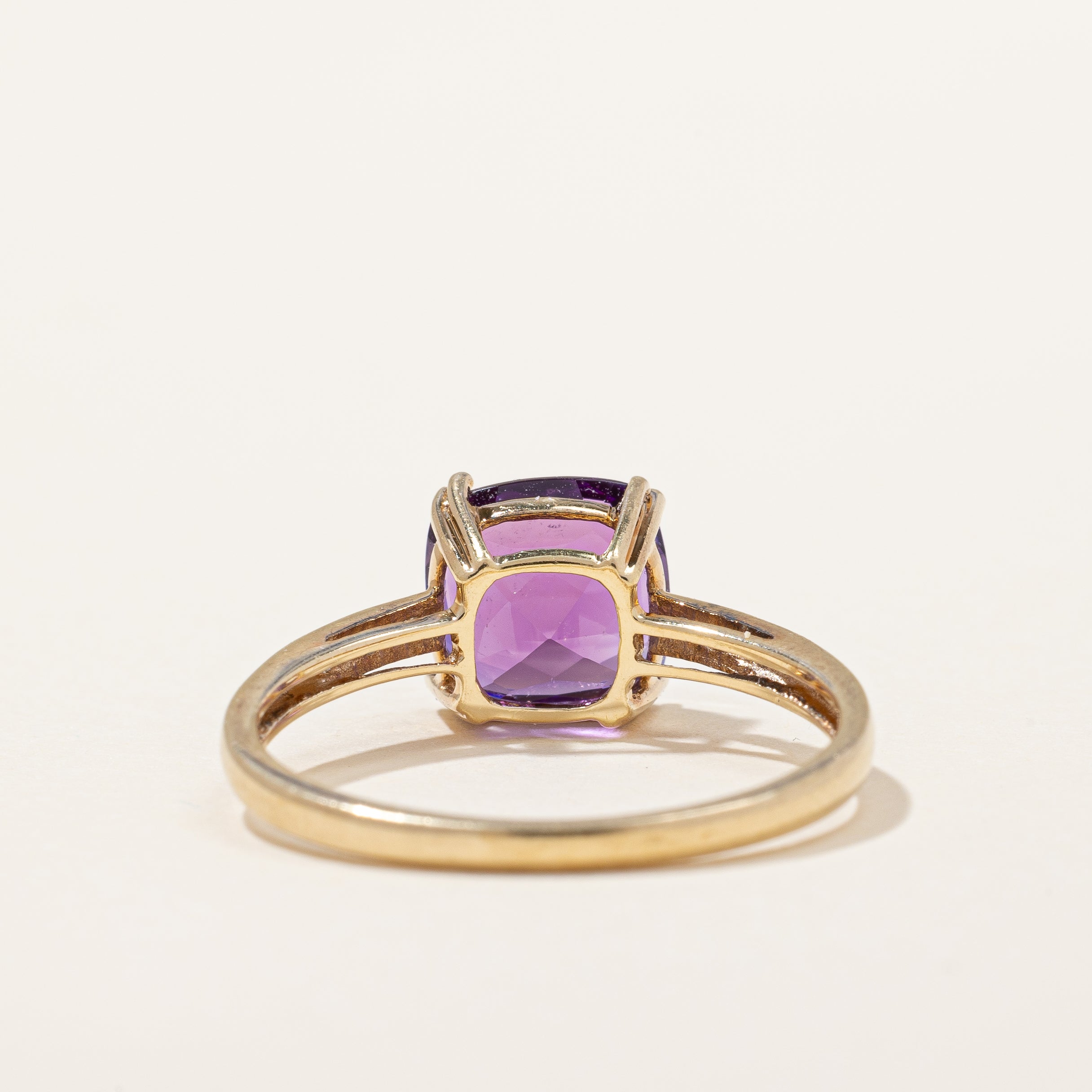 Bague cocktail améthyste et diamants | 1,70 ct, 0,03 ct au total | Taille 7,25 |