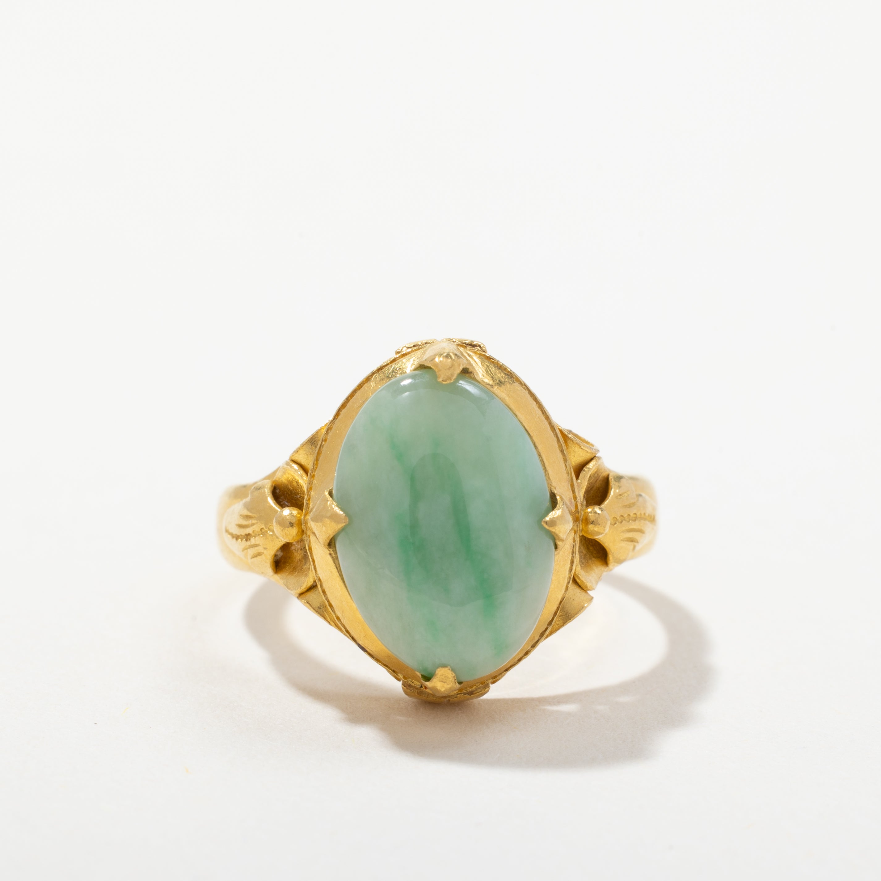 24k Yellow Gold Light Green Jadeite Ring| SZ 6.75