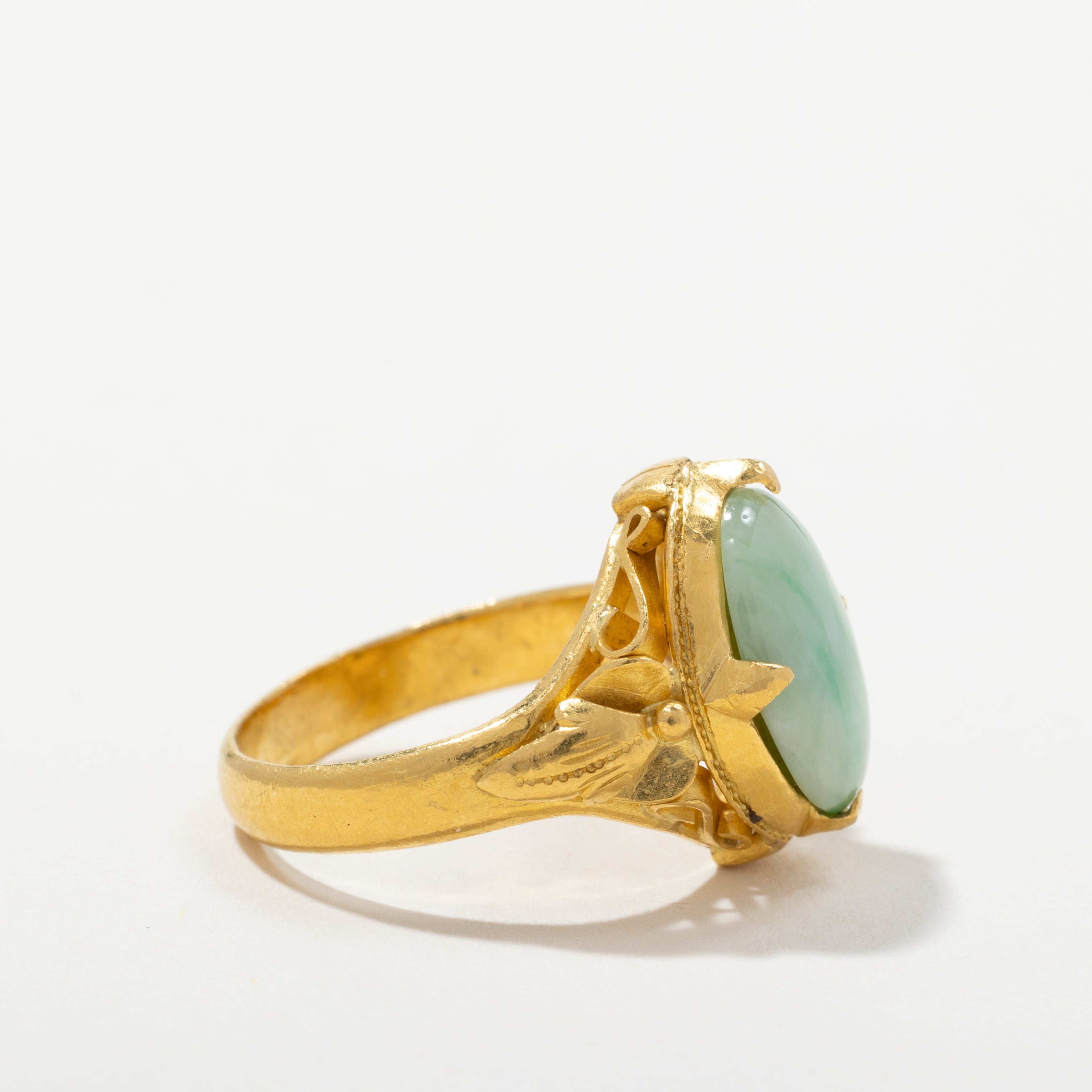 24k Yellow Gold Light Green Jadeite Ring| SZ 6.75
