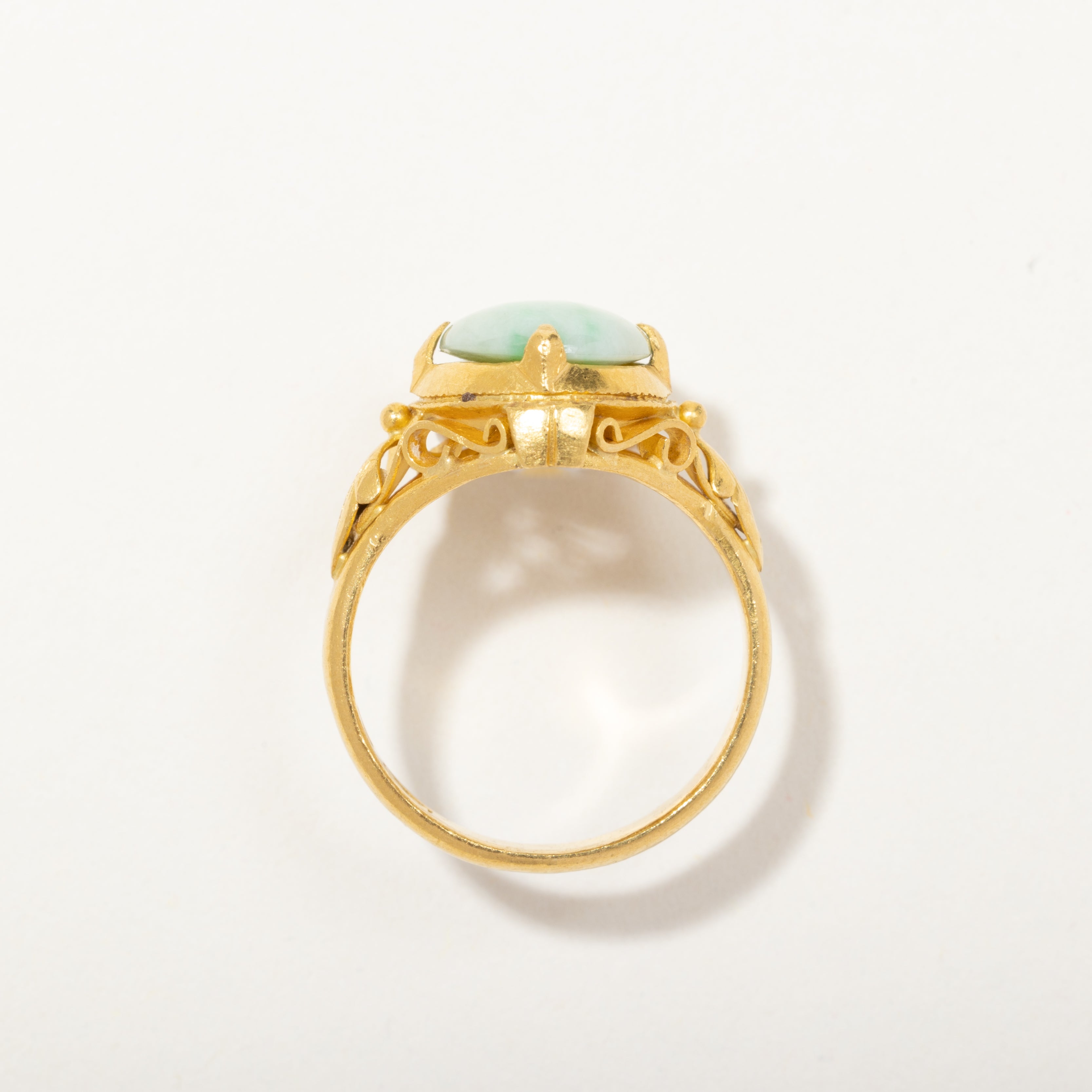 24k Yellow Gold Light Green Jadeite Ring| SZ 6.75