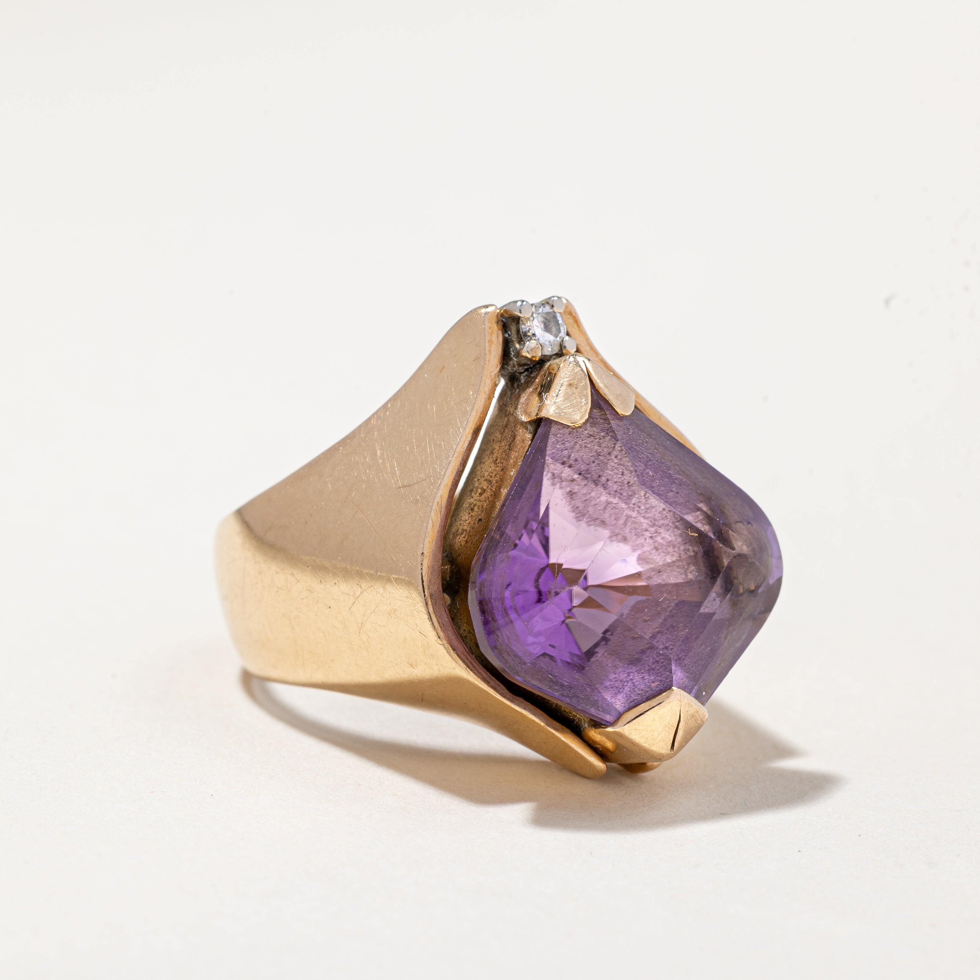 14k Yellow Gold Amethyst Ring | 8.00ct, 0.05ct | SZ 7