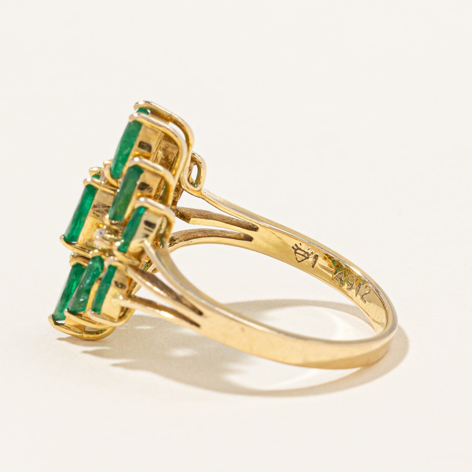 Bague cocktail émeraude et diamants | 0,75 ct, 0,04 ct | Taille 7 |