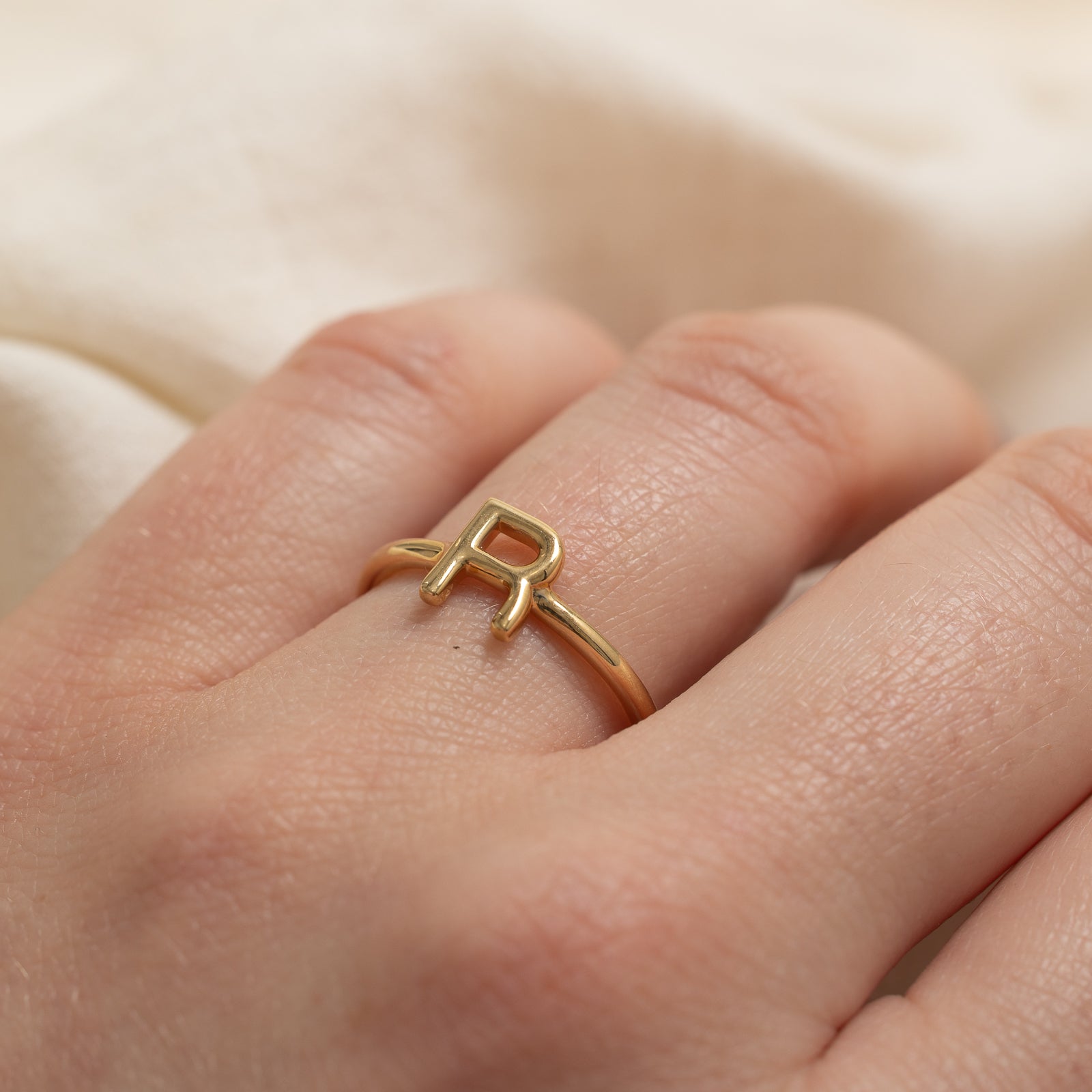 '100 Ways' Yellow Gold 'R' Initial Ring | SZ 7